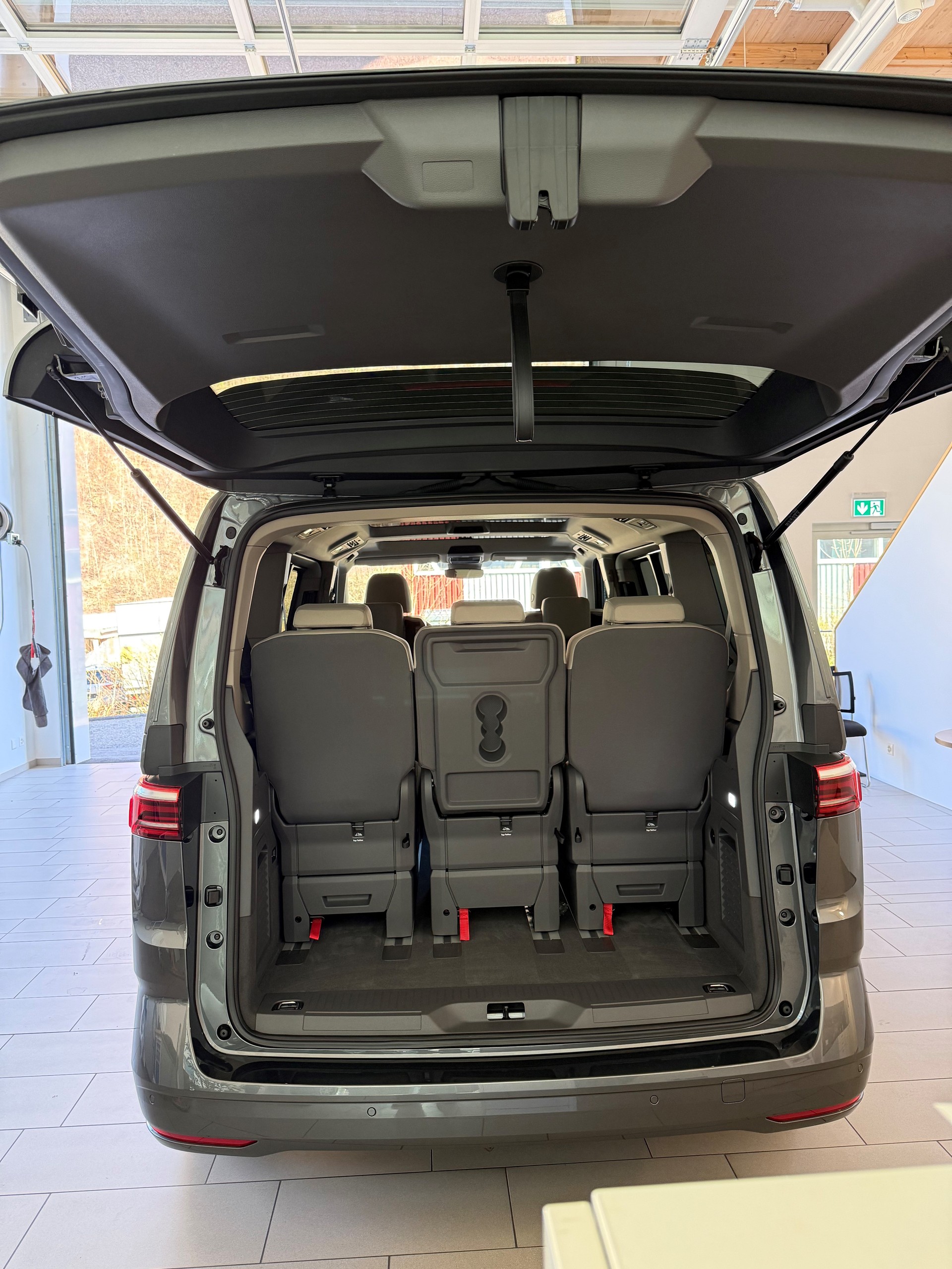 VW Multivan kurz 2.0 TDI DSG 150PS Liberty-image-7