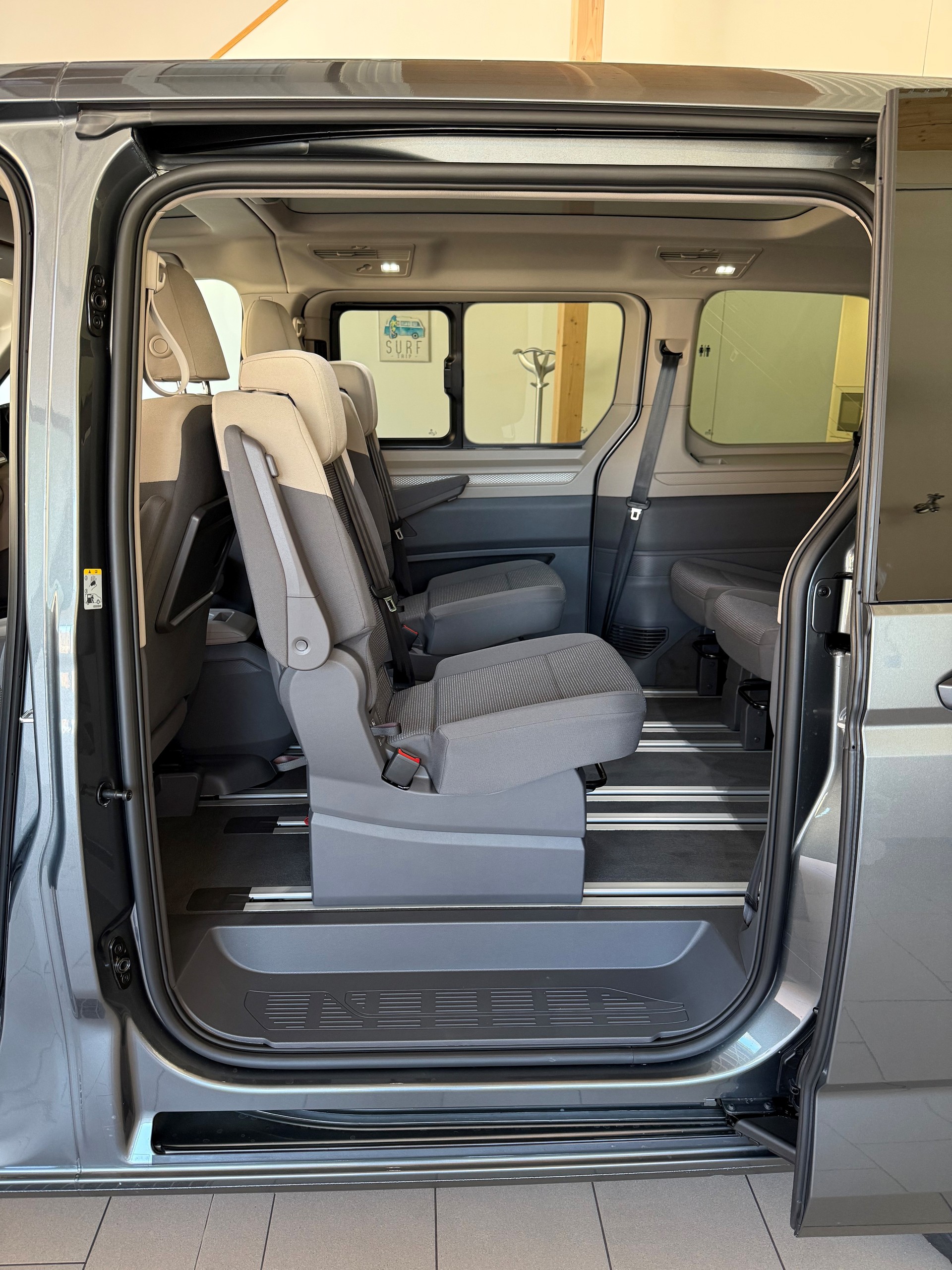 VW Multivan kurz 2.0 TDI DSG 150PS Liberty-image-5