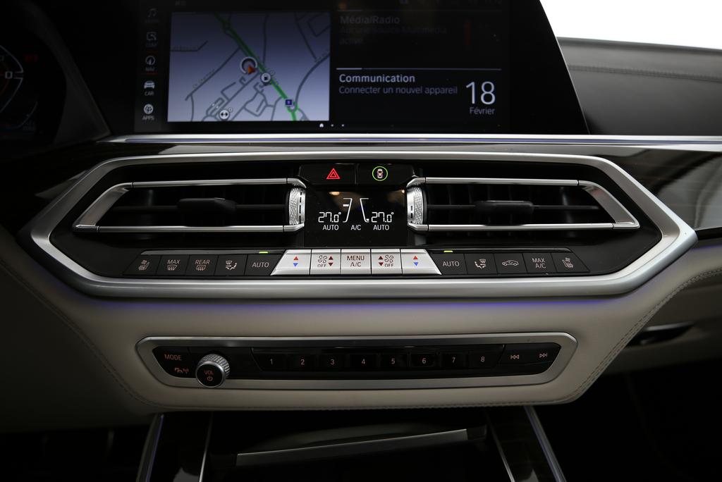 BMW X5 M50i xDrive-image-8