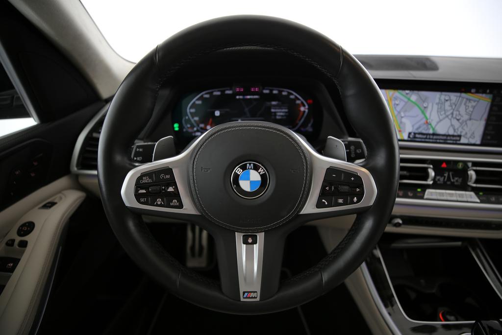 BMW X5 M50i xDrive-image-5
