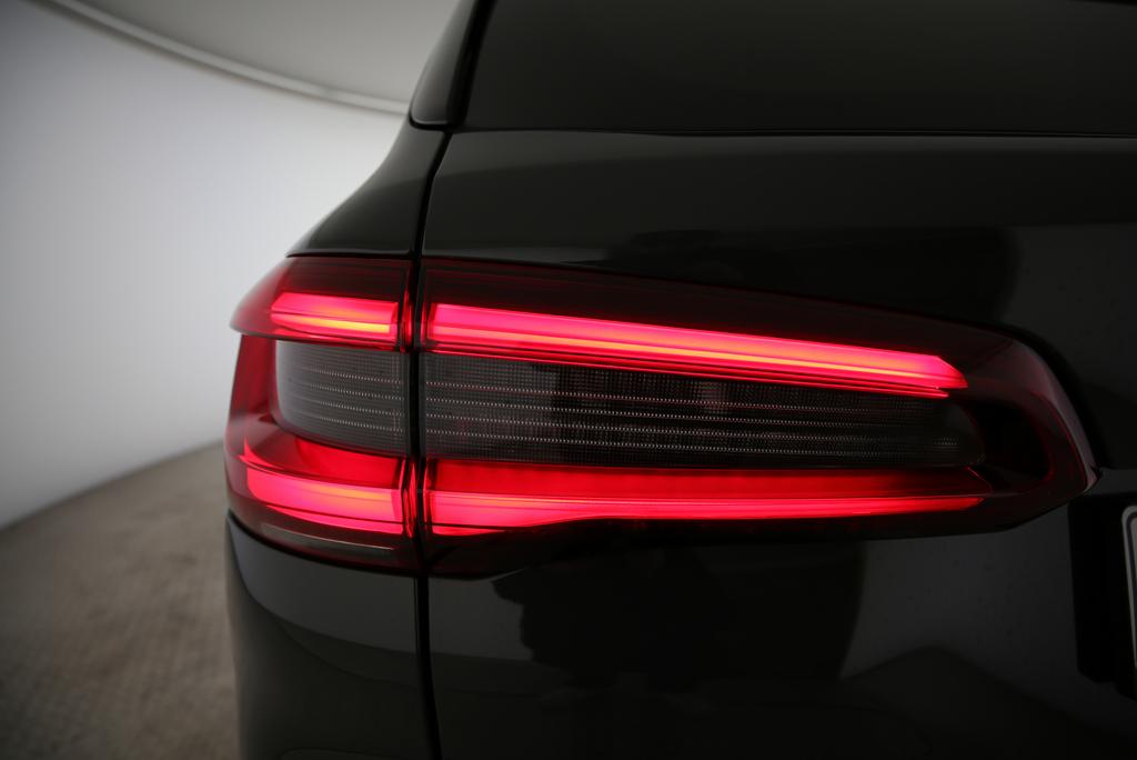 BMW X5 M50i xDrive-image-17