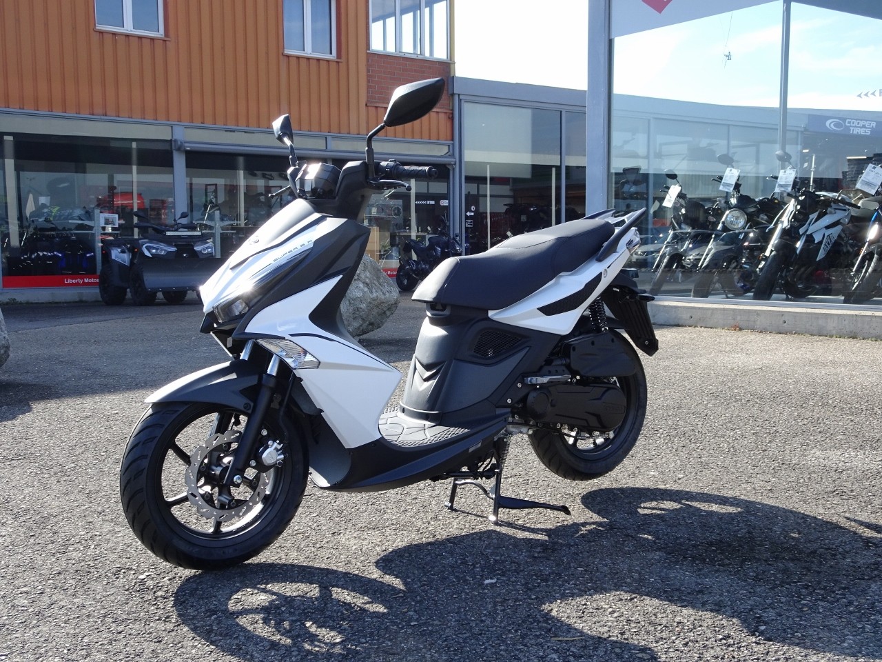 KYMCO Super 8-50 4T (45km/h)-showroom-element-3