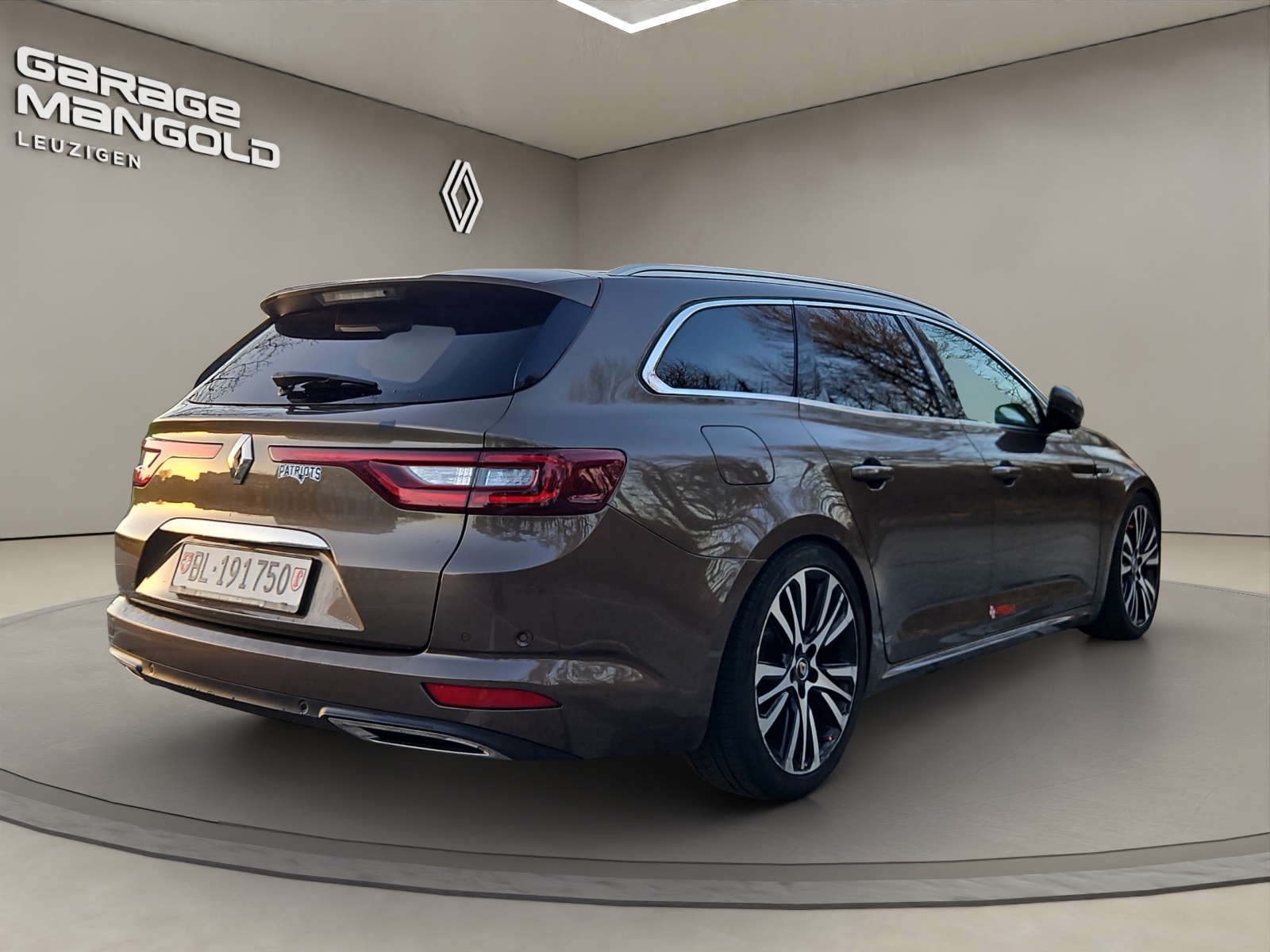 RENAULT Talisman Grandtour 2.0 dCi Initiale Paris EDC-image-4