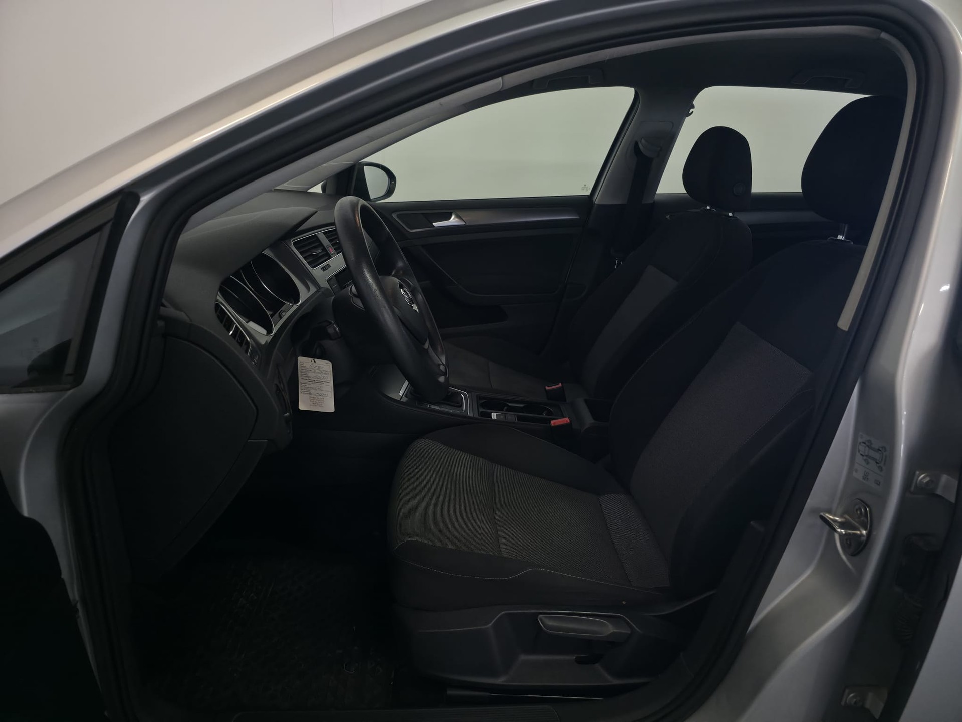 VW Golf 1.2 TSI Trendline DSG-image-15