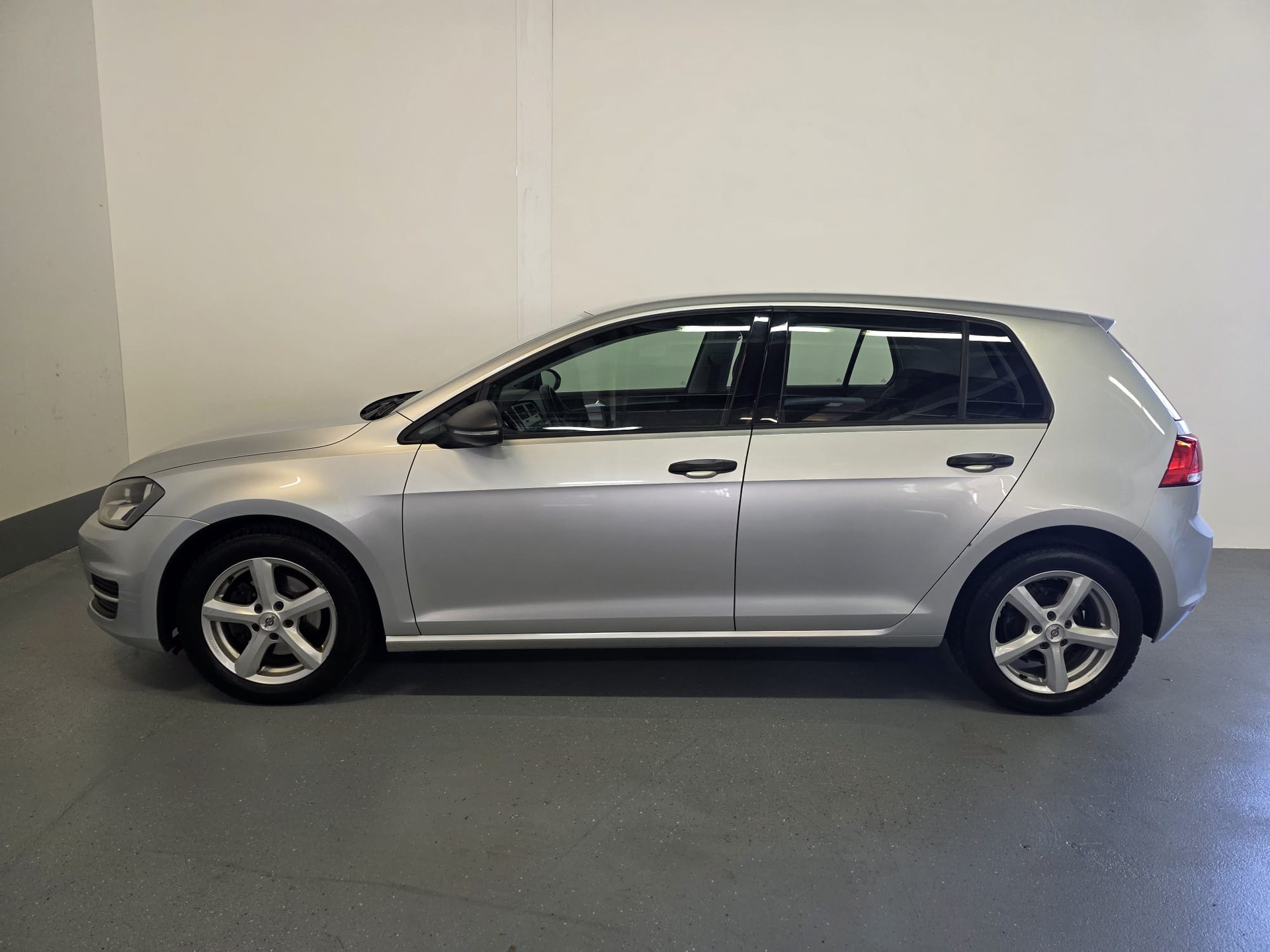 VW Golf 1.2 TSI Trendline DSG-image-6