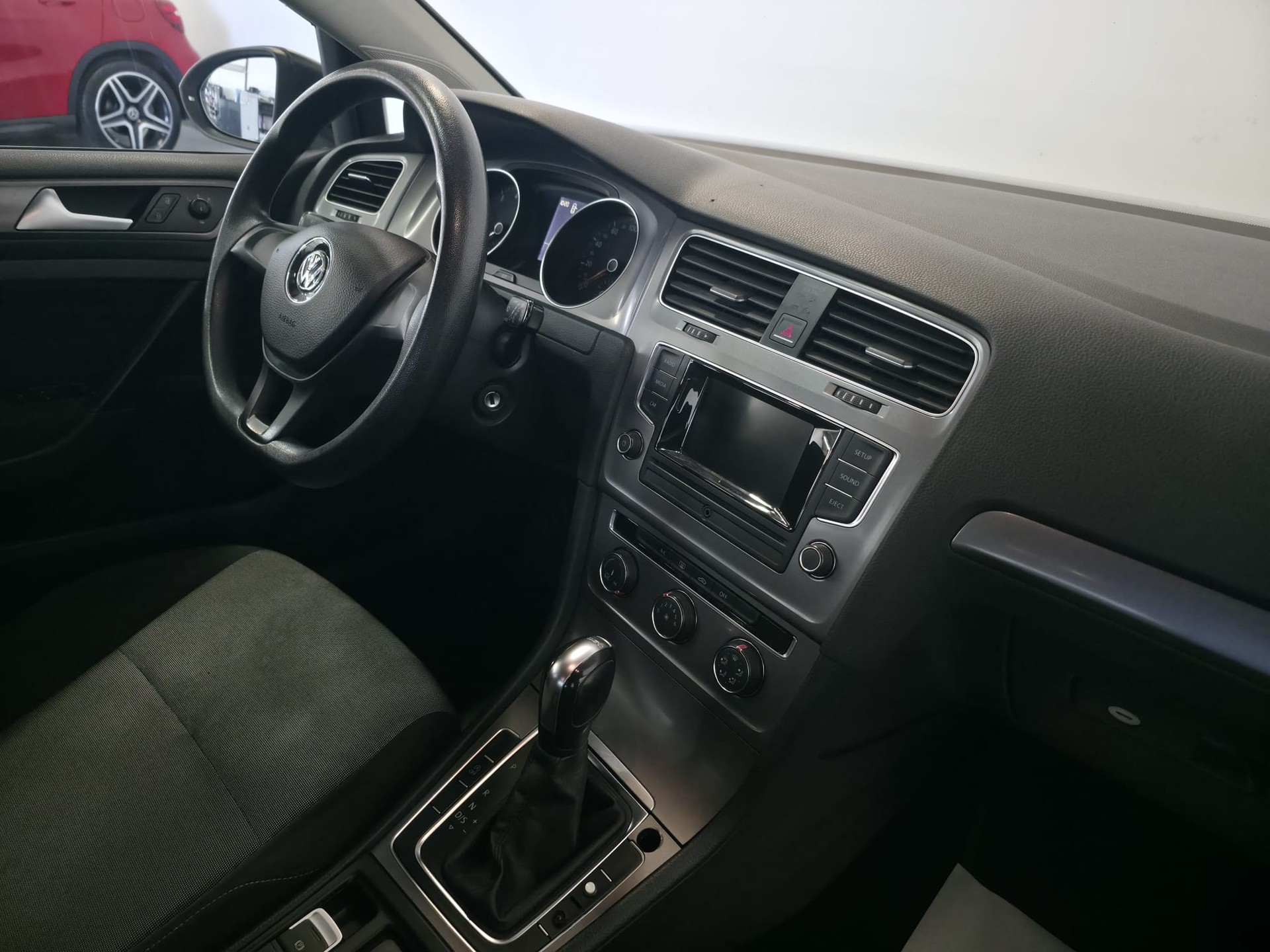 VW Golf 1.2 TSI Trendline DSG-image-14