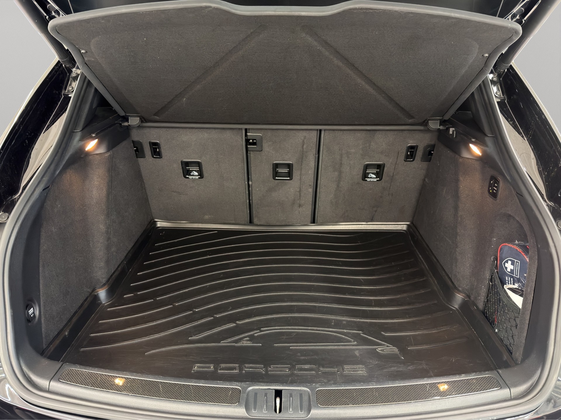 PORSCHE Macan Turbo PDK-image-26