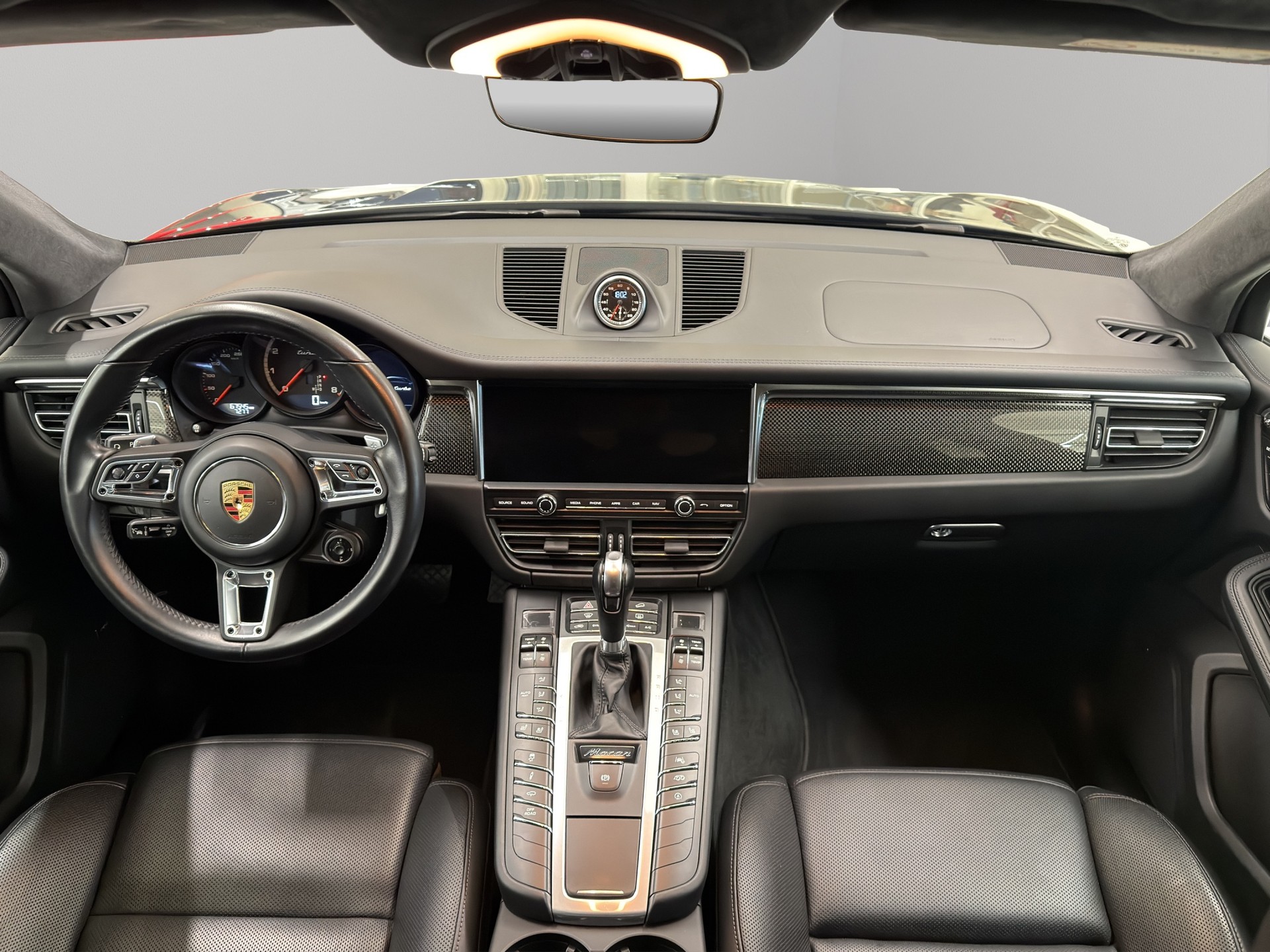 PORSCHE Macan Turbo PDK-image-17