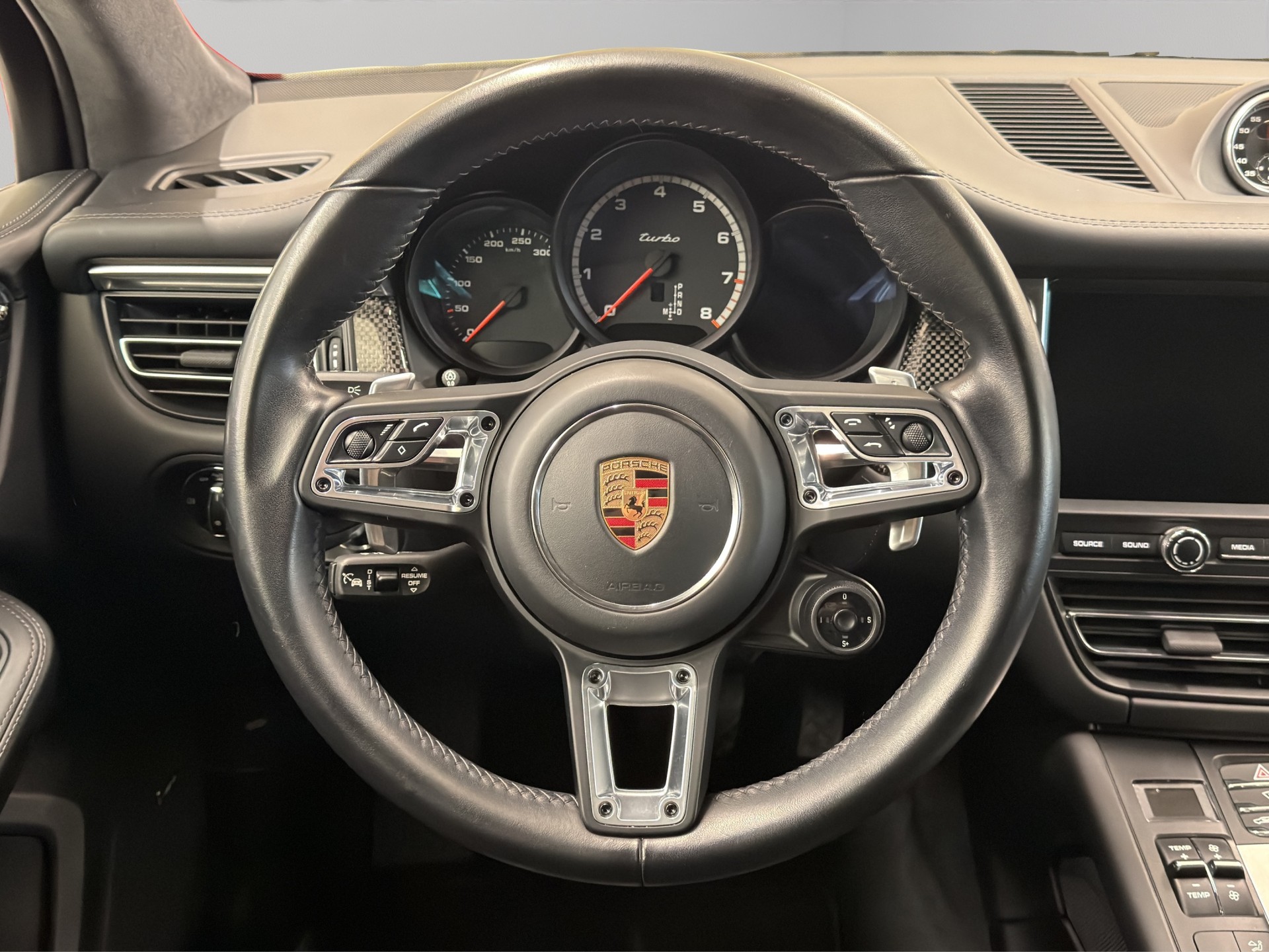 PORSCHE Macan Turbo PDK-image-18