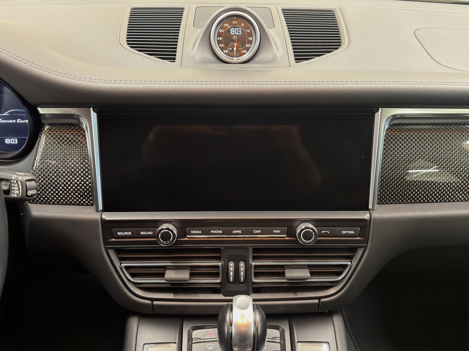PORSCHE Macan Turbo PDK-image-21