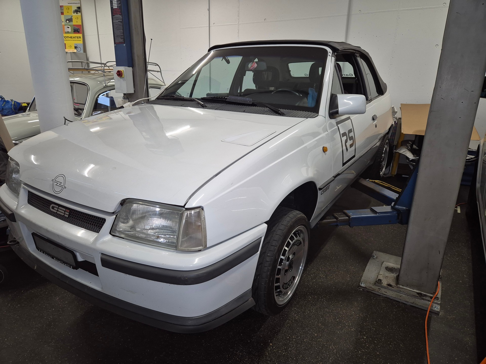 OPEL Kadett Cabriolet 2.0i GSi-image-1