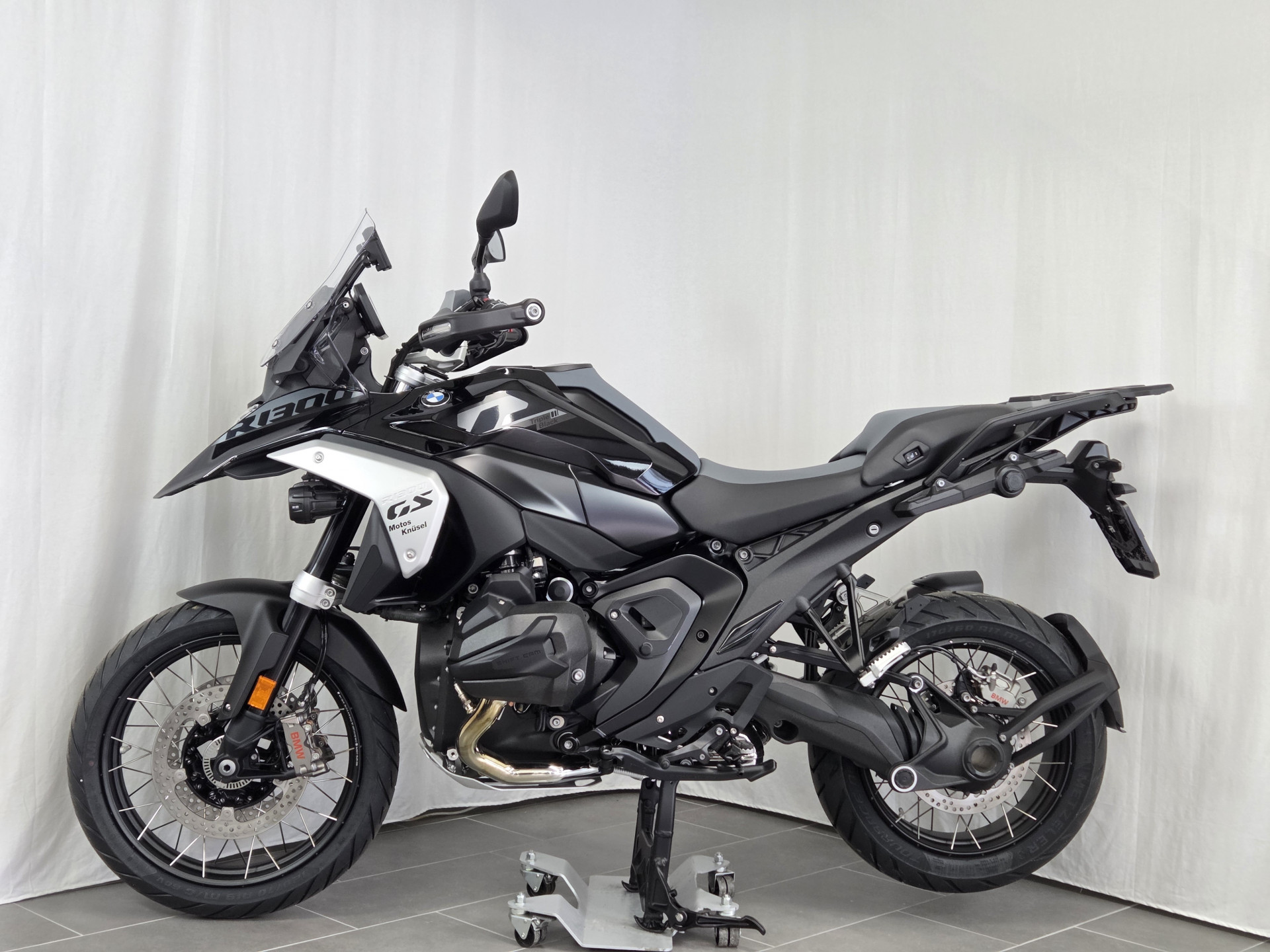 BMW R 1300 GS ASA mit 5 Jahre Garantie für Kaufverträge bis 30.06.26-showroom-element-3