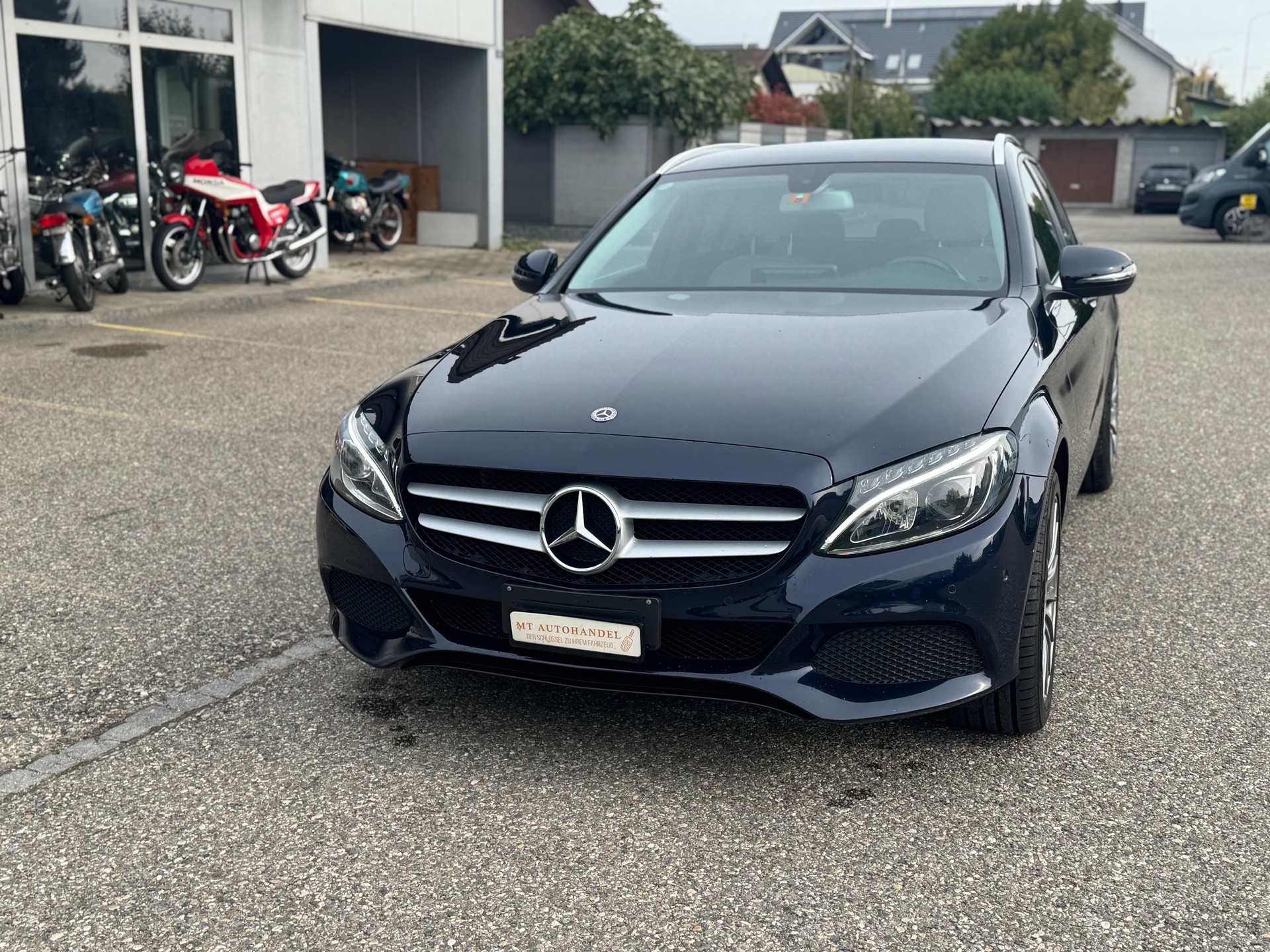 MERCEDES-BENZ C 220 d 9G-Tronic-image-1