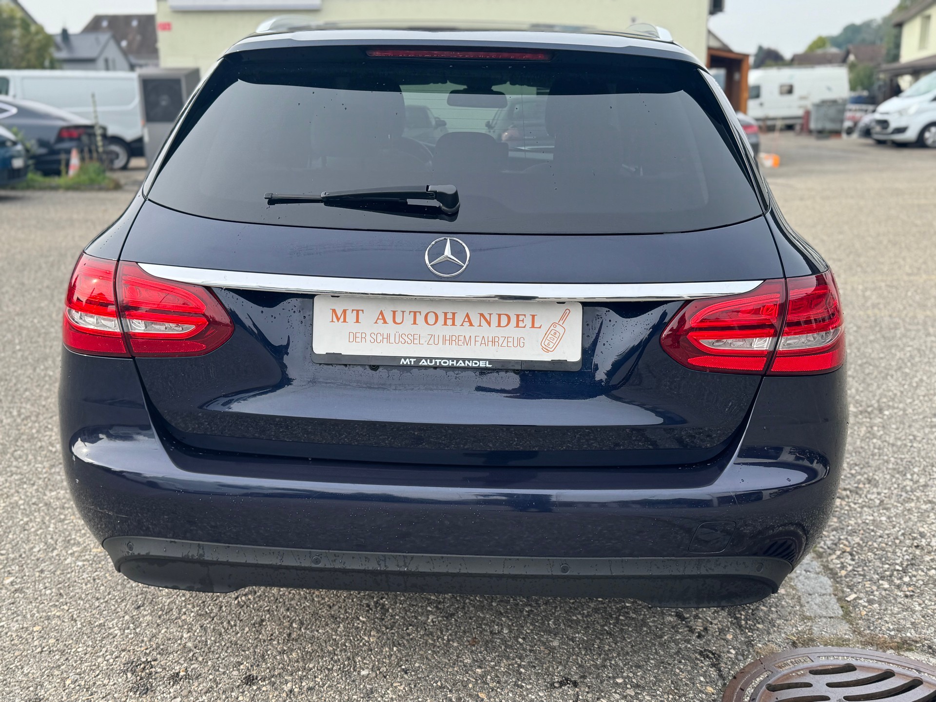 MERCEDES-BENZ C 220 d 9G-Tronic-image-4