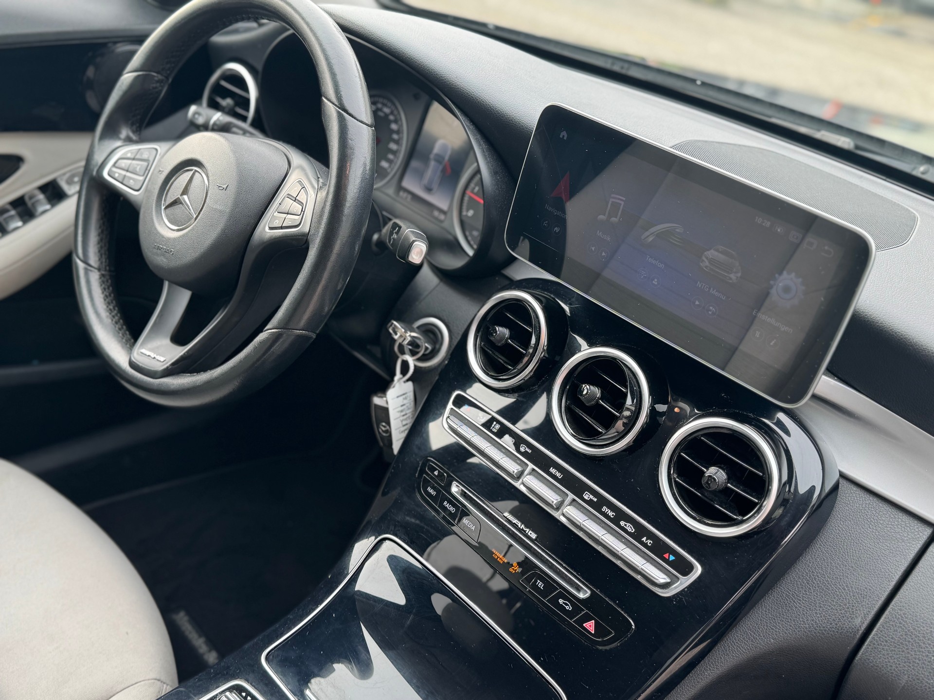 MERCEDES-BENZ C 220 d 9G-Tronic-image-11