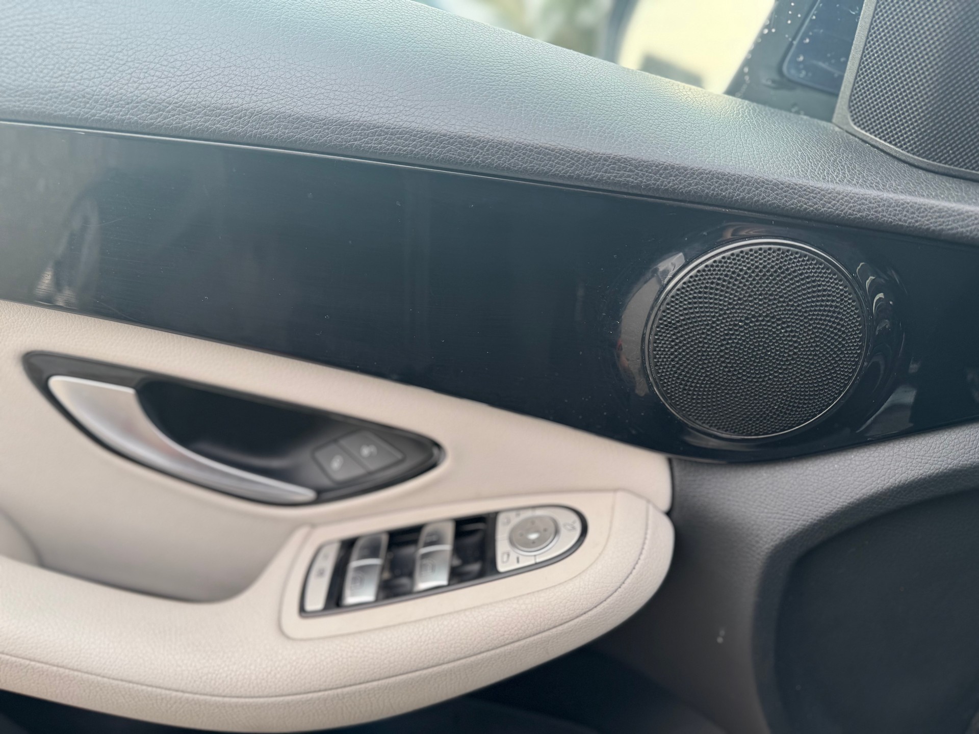 MERCEDES-BENZ C 220 d 9G-Tronic-image-7