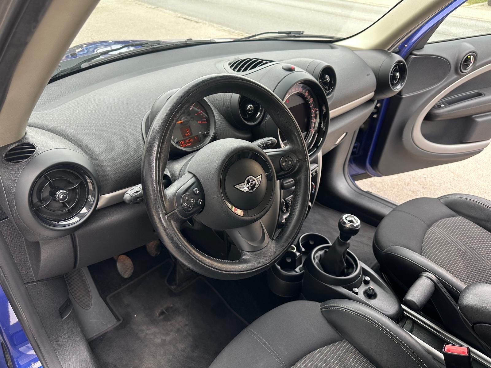 MINI Countryman Cooper ALL4-image-8