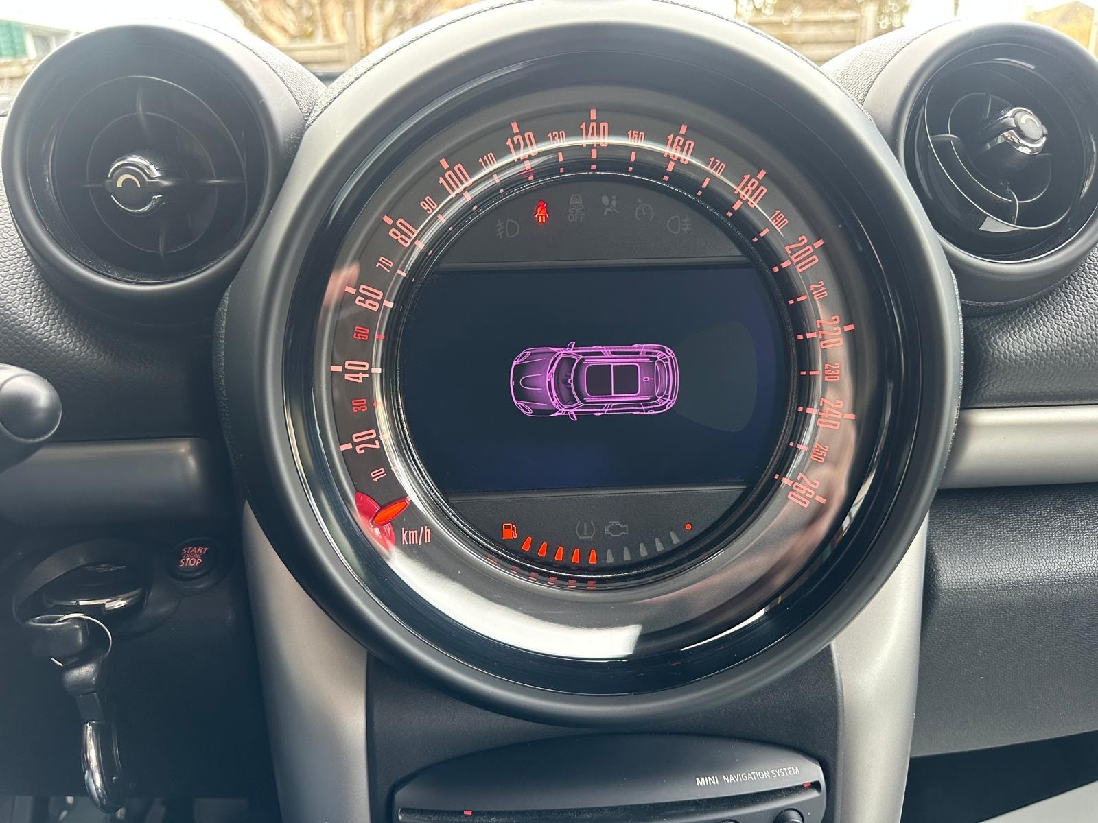 MINI Countryman Cooper ALL4-image-11