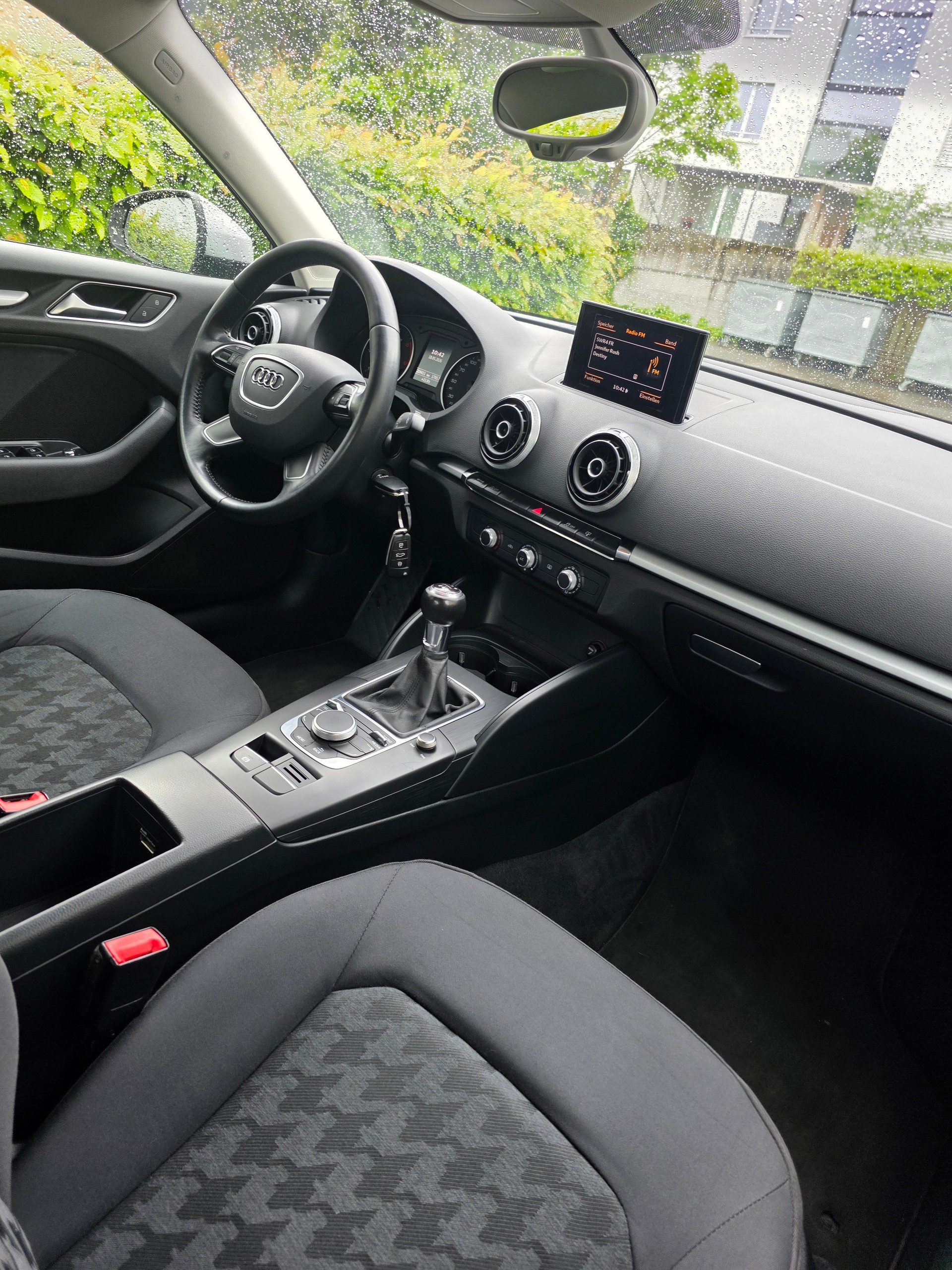 AUDI A3 Limousine 2.0 TDI Attraction-image-14