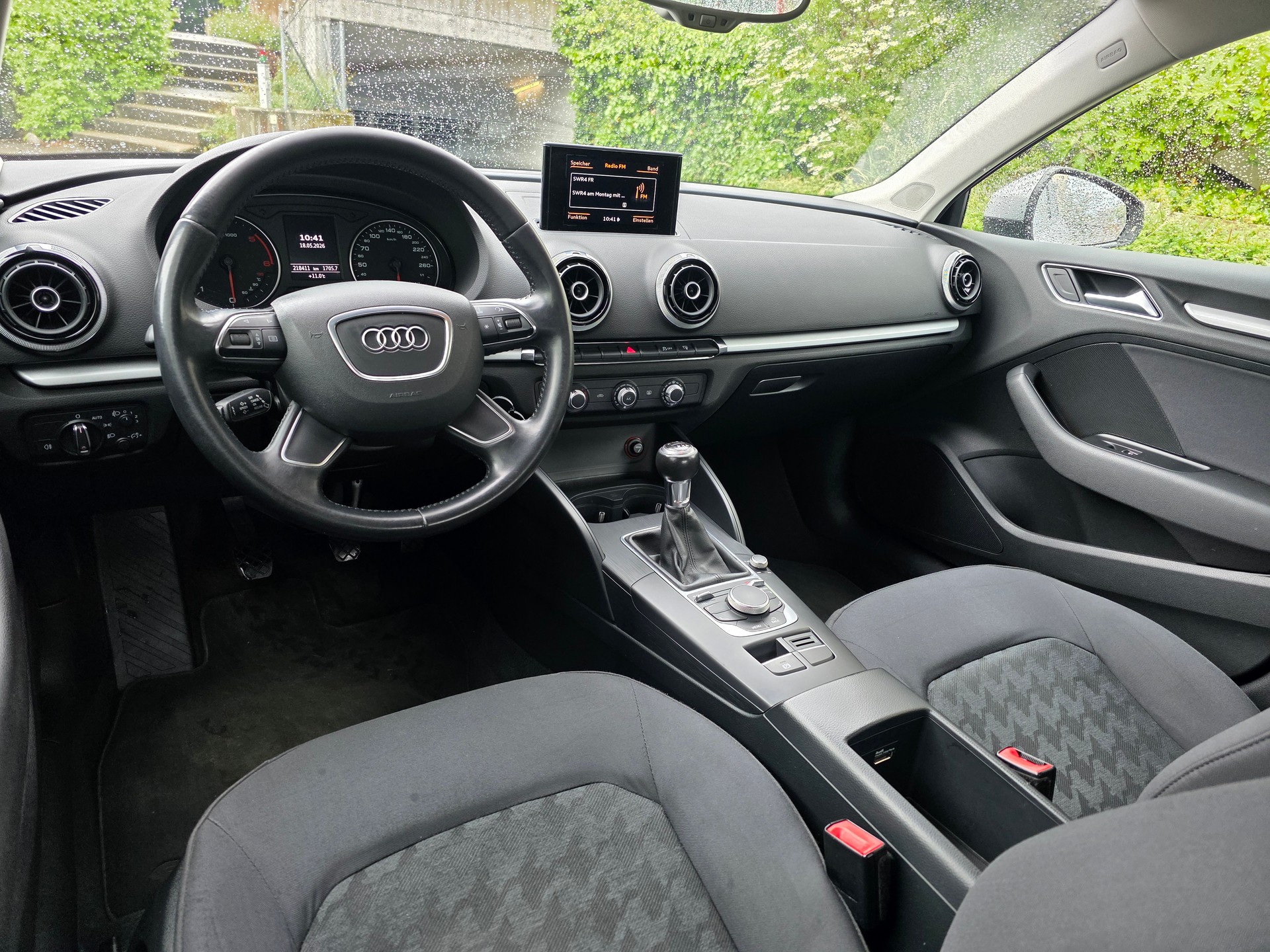 AUDI A3 Limousine 2.0 TDI Attraction-image-10