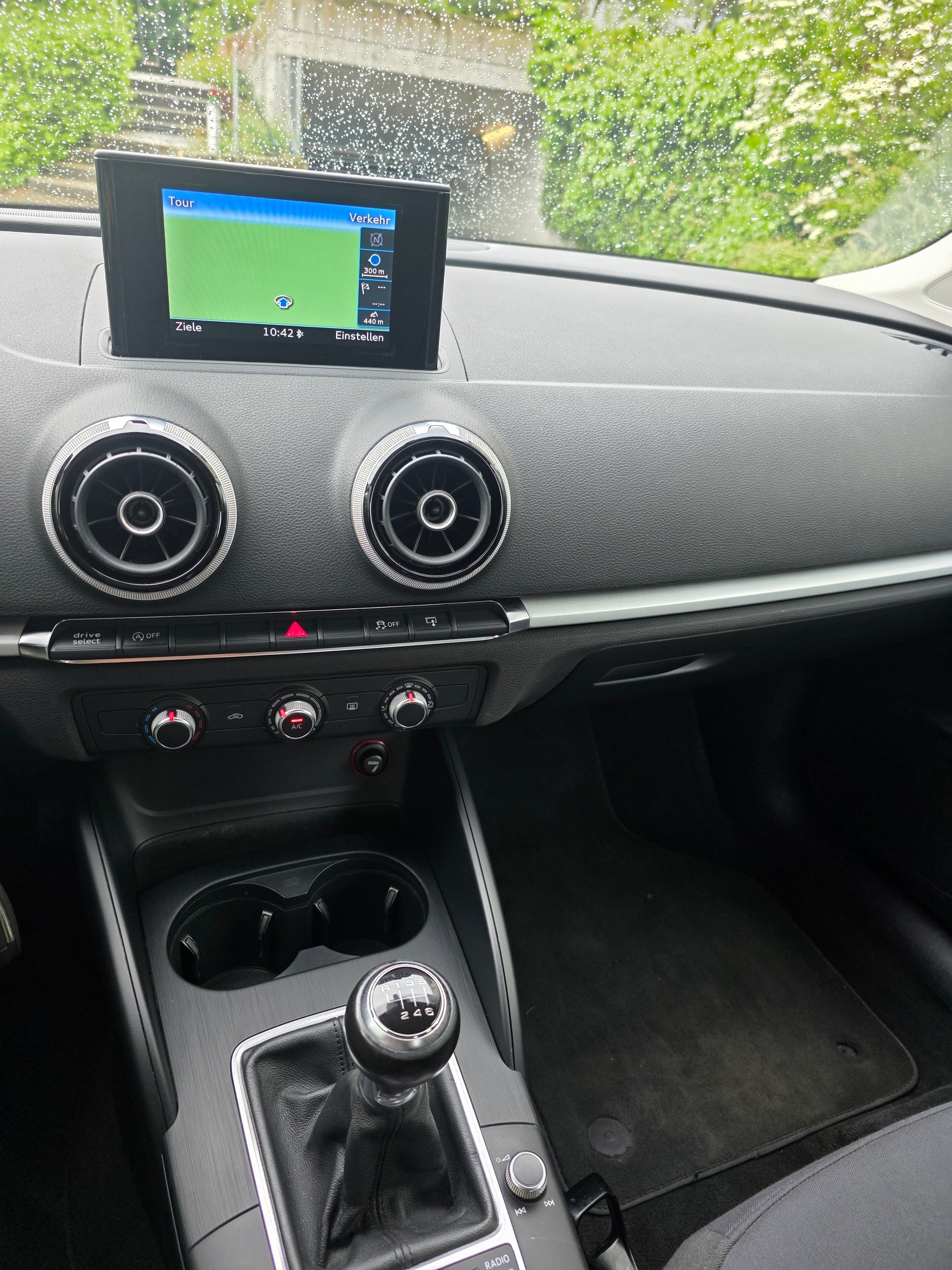 AUDI A3 Limousine 2.0 TDI Attraction-image-15