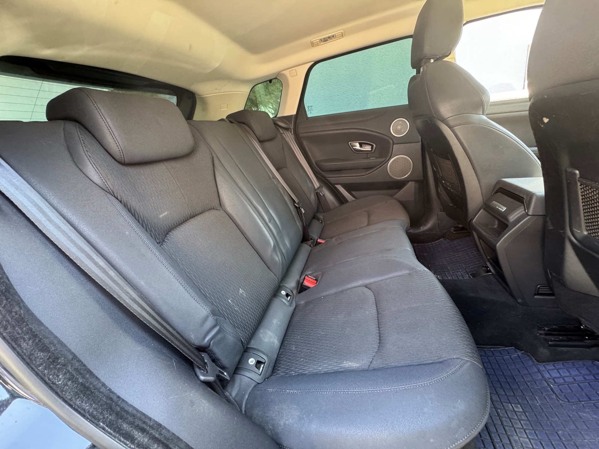 LAND ROVER Range Rover Evoque 2.0 TD4 Pure AT9-image-8