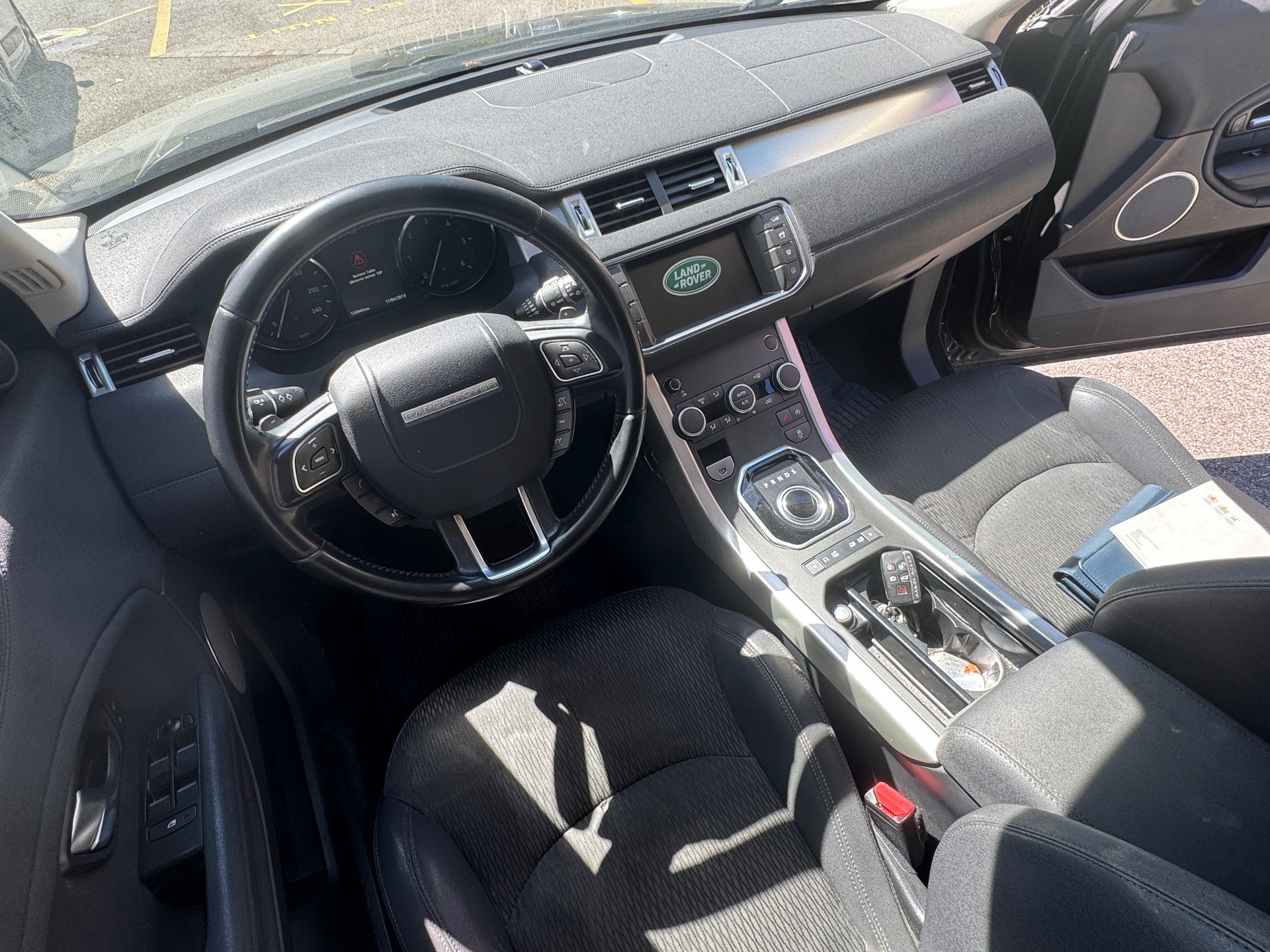 LAND ROVER Range Rover Evoque 2.0 TD4 Pure AT9-image-10