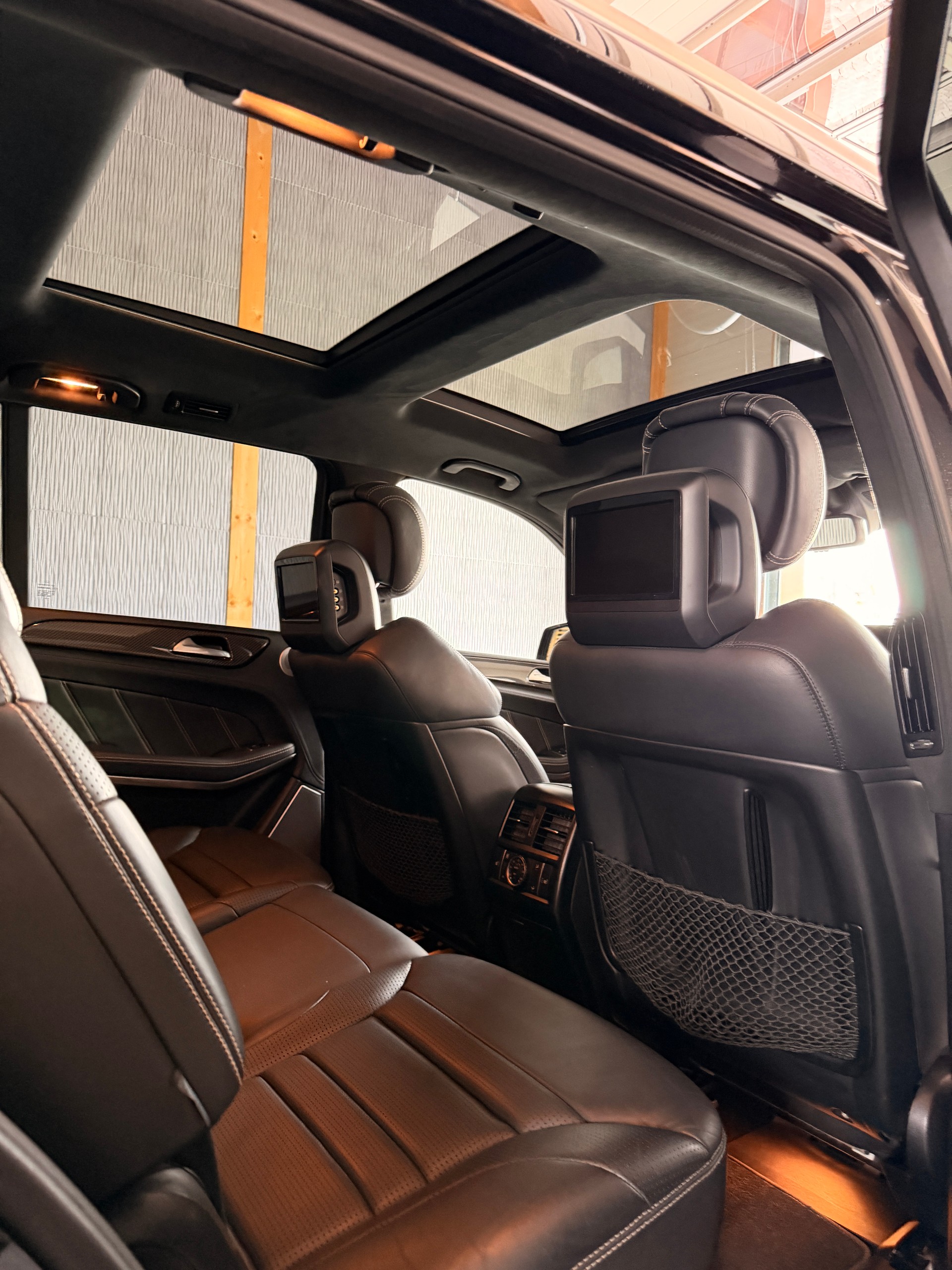 MERCEDES-BENZ GLS 63 AMG 4Matic Speedshift Plus 7G-Tronic-image-14