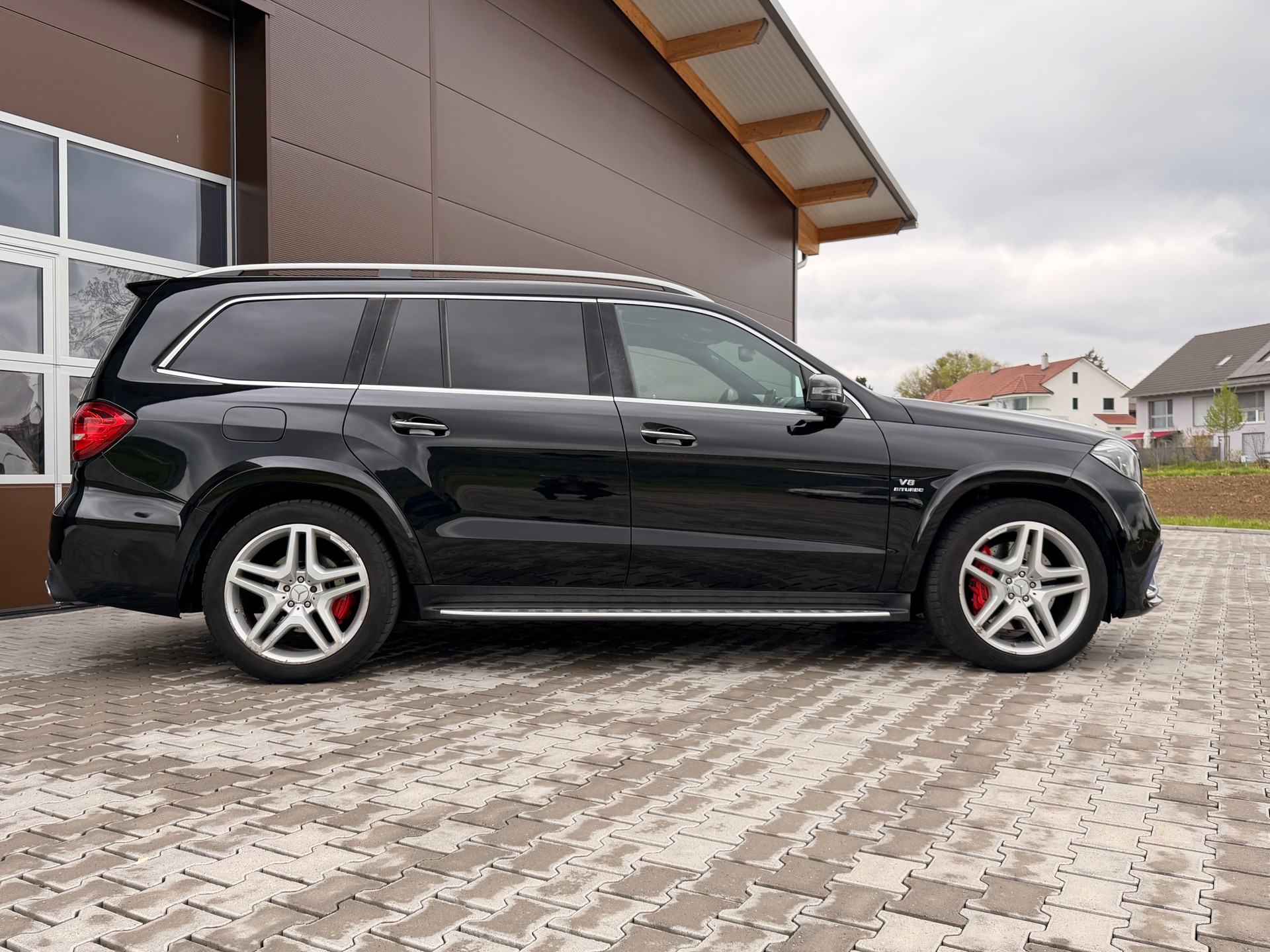 MERCEDES-BENZ GLS 63 AMG 4Matic Speedshift Plus 7G-Tronic-image-2
