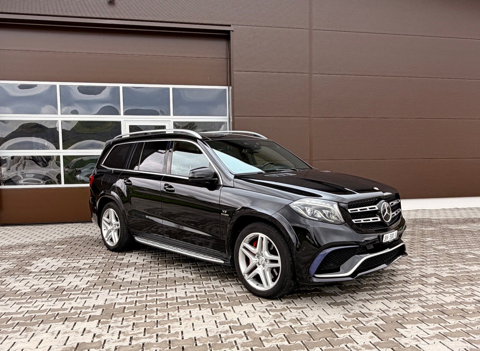 MERCEDES-BENZ GLS 63 AMG 4Matic Speedshift Plus 7G-Tronic-image-0