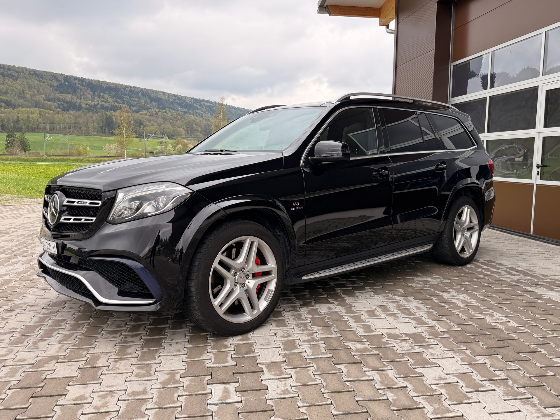 MERCEDES-BENZ GLS 63 AMG 4Matic Speedshift Plus 7G-Tronic-image-3