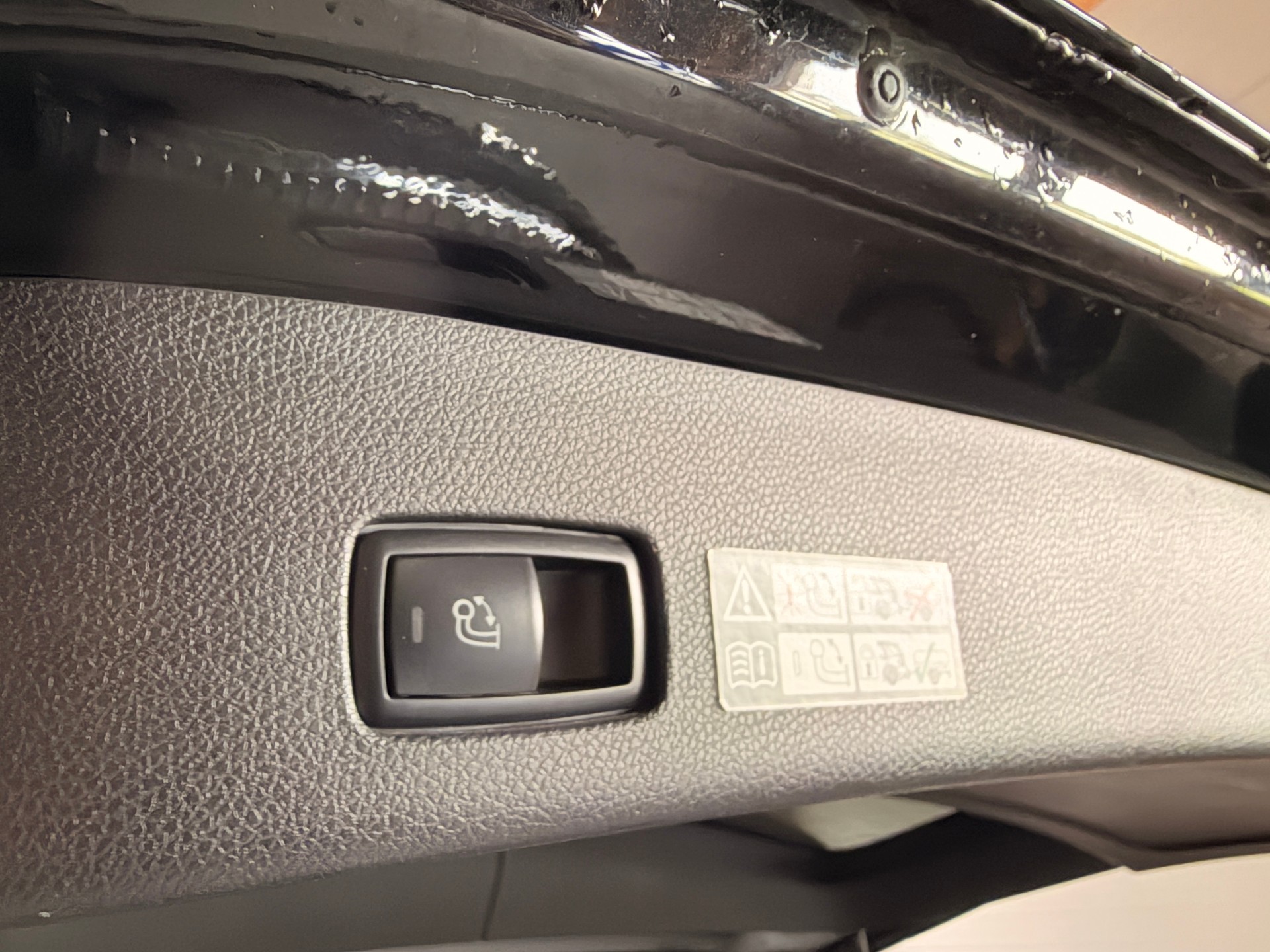 MERCEDES-BENZ GLS 63 AMG 4Matic Speedshift Plus 7G-Tronic-image-10