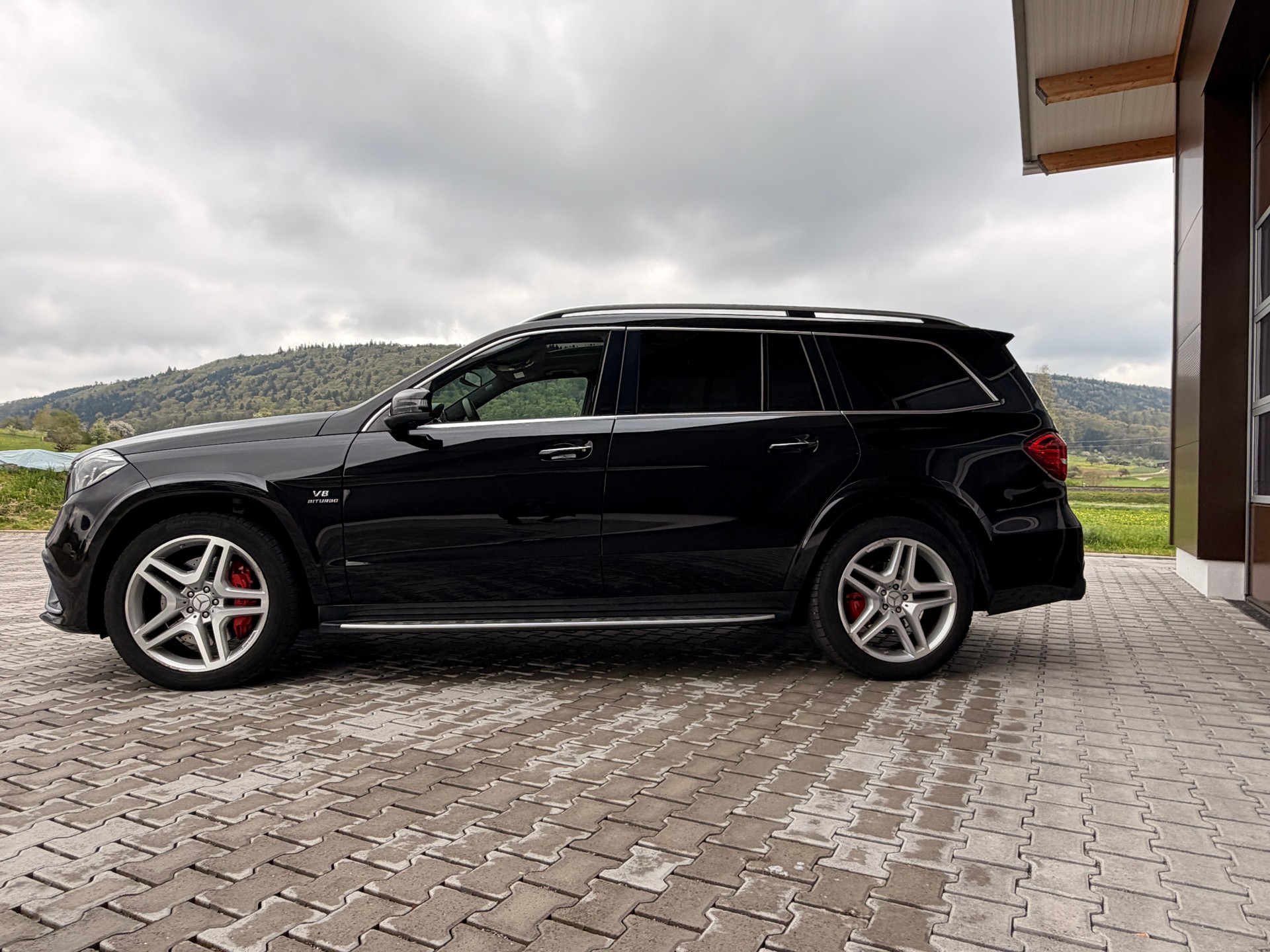 MERCEDES-BENZ GLS 63 AMG 4Matic Speedshift Plus 7G-Tronic-image-4