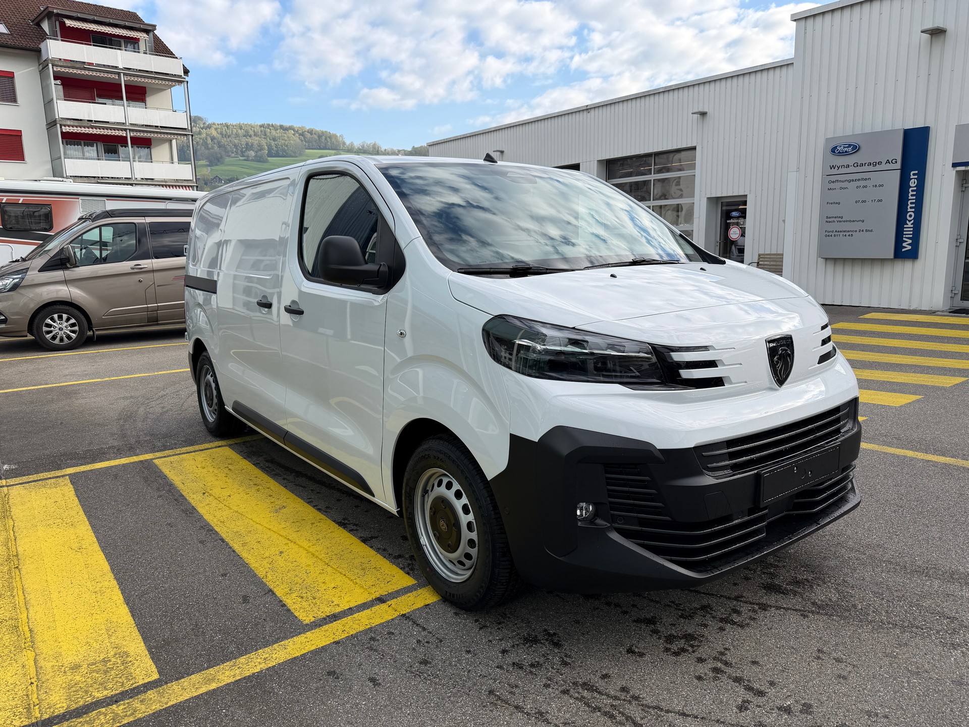 PEUGEOT Expert 75 KWh Standard-image-5