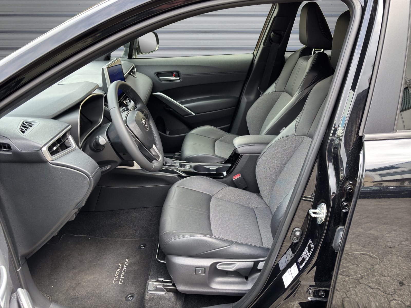 TOYOTA Corolla Cross 2.0 4WD Trend e-CVT-image-8