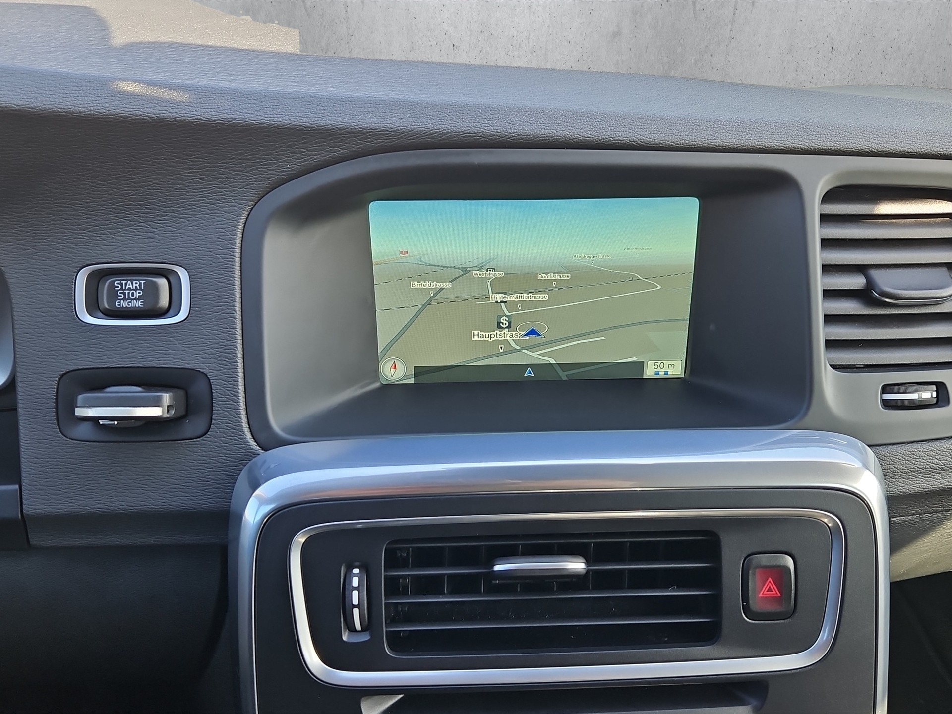 VOLVO V60 D2 Kinetic Geartronic-image-6