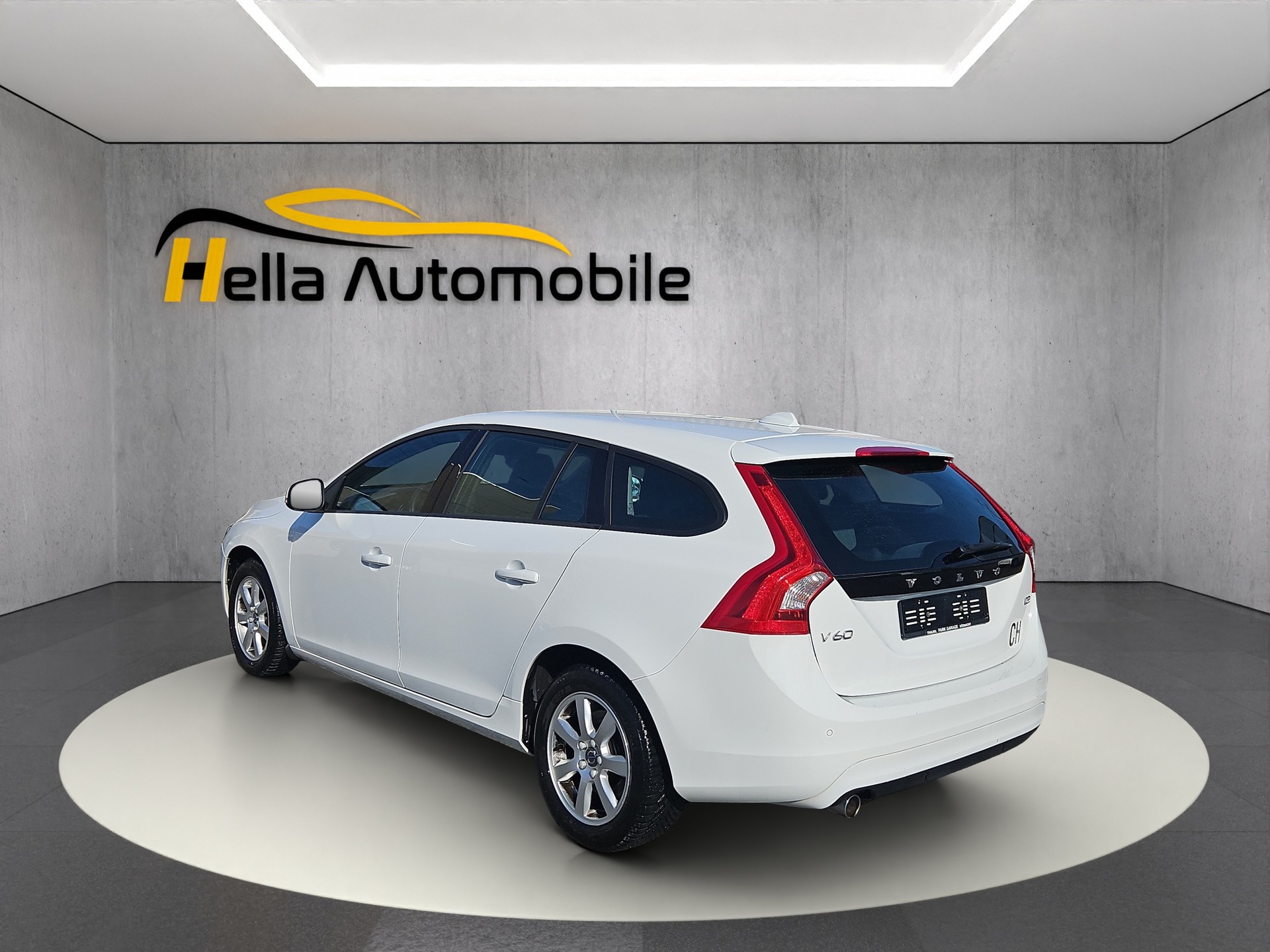 VOLVO V60 D2 Kinetic Geartronic-image-3