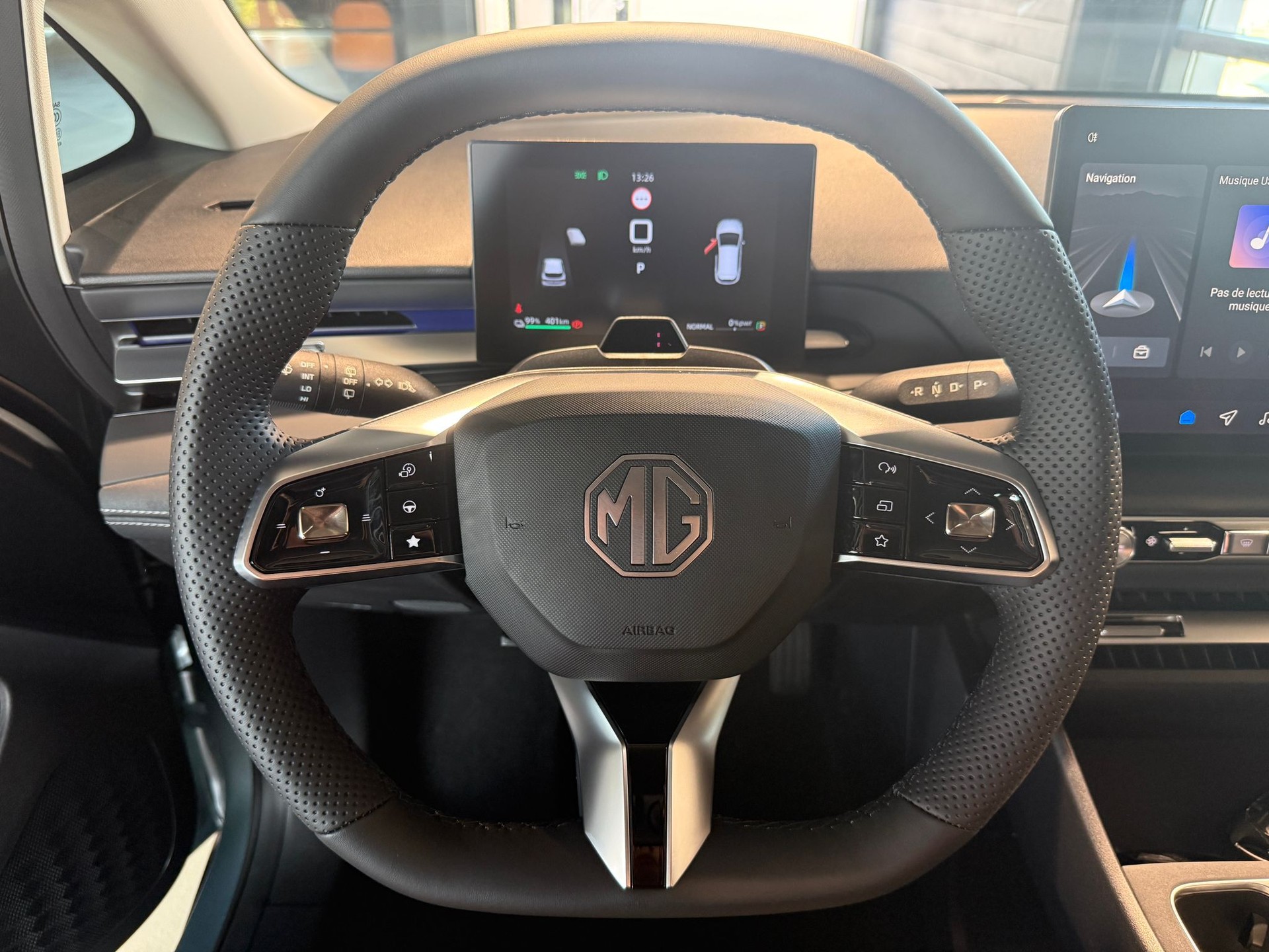 MG 4 Urban 54 kWh Premium-image-10