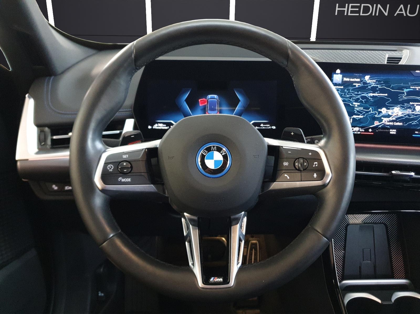 BMW X1 30e xDrive paddles-image-18