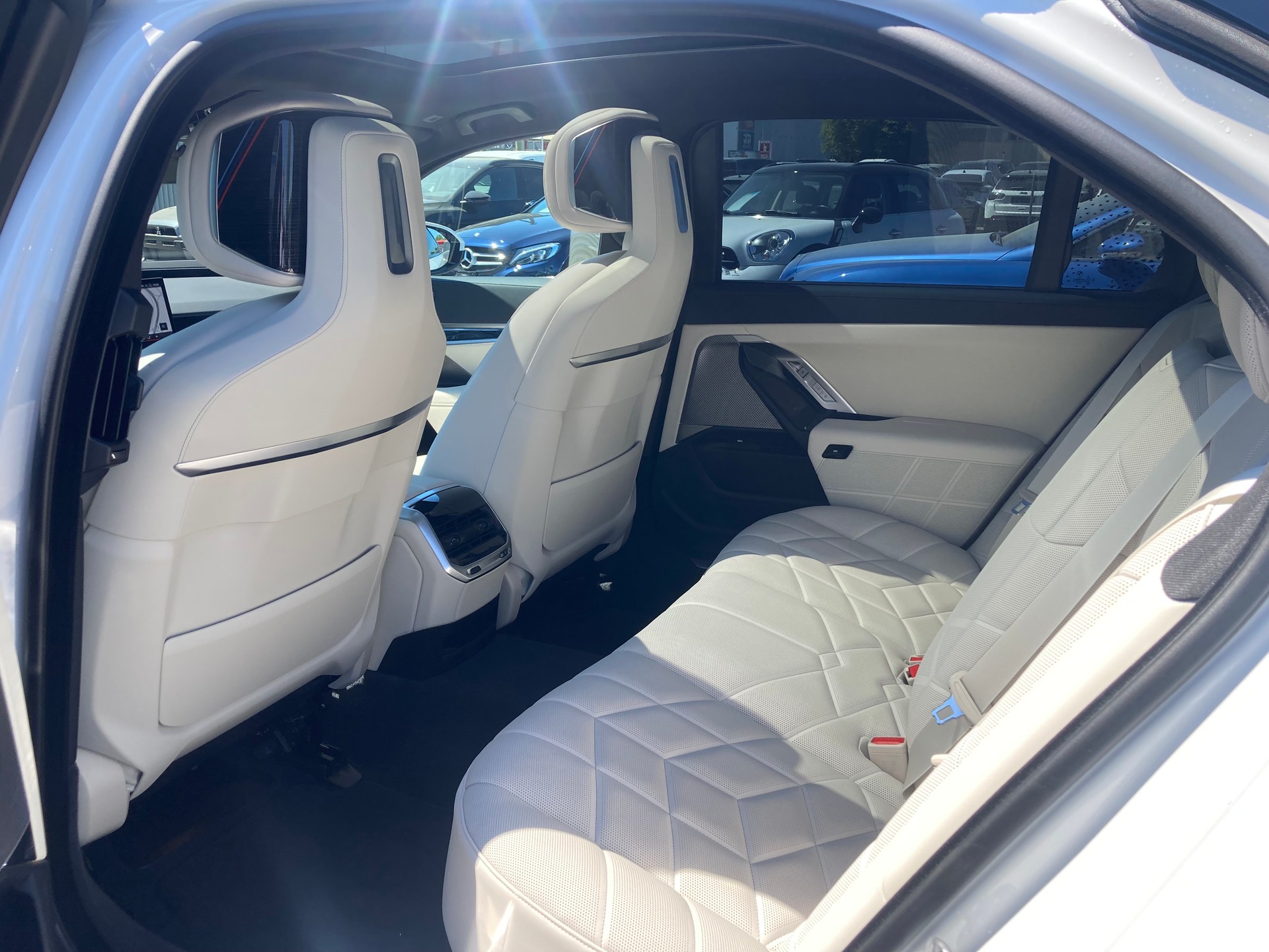 BMW 740d xDrive 48V M Sport Pro Steptronic (CH)-image-7