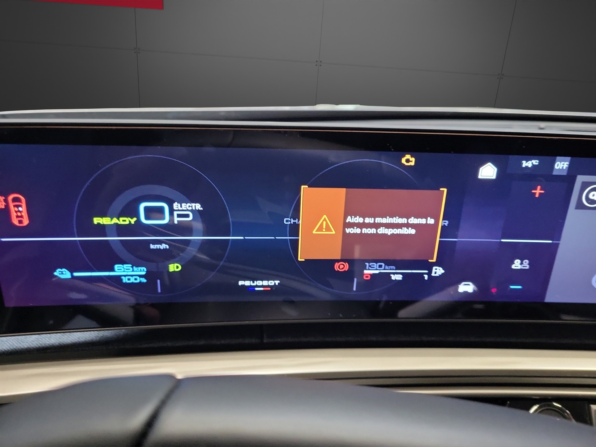 PEUGEOT 3008 1.6 PHEV Allure-image-7