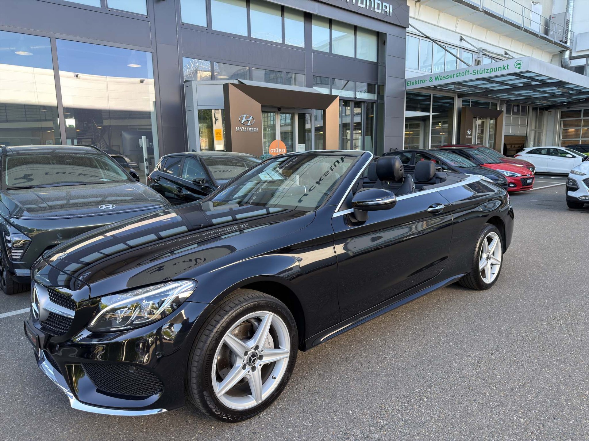 MERCEDES-BENZ C 200 AMG Line 4matic Cabriolet-image-13