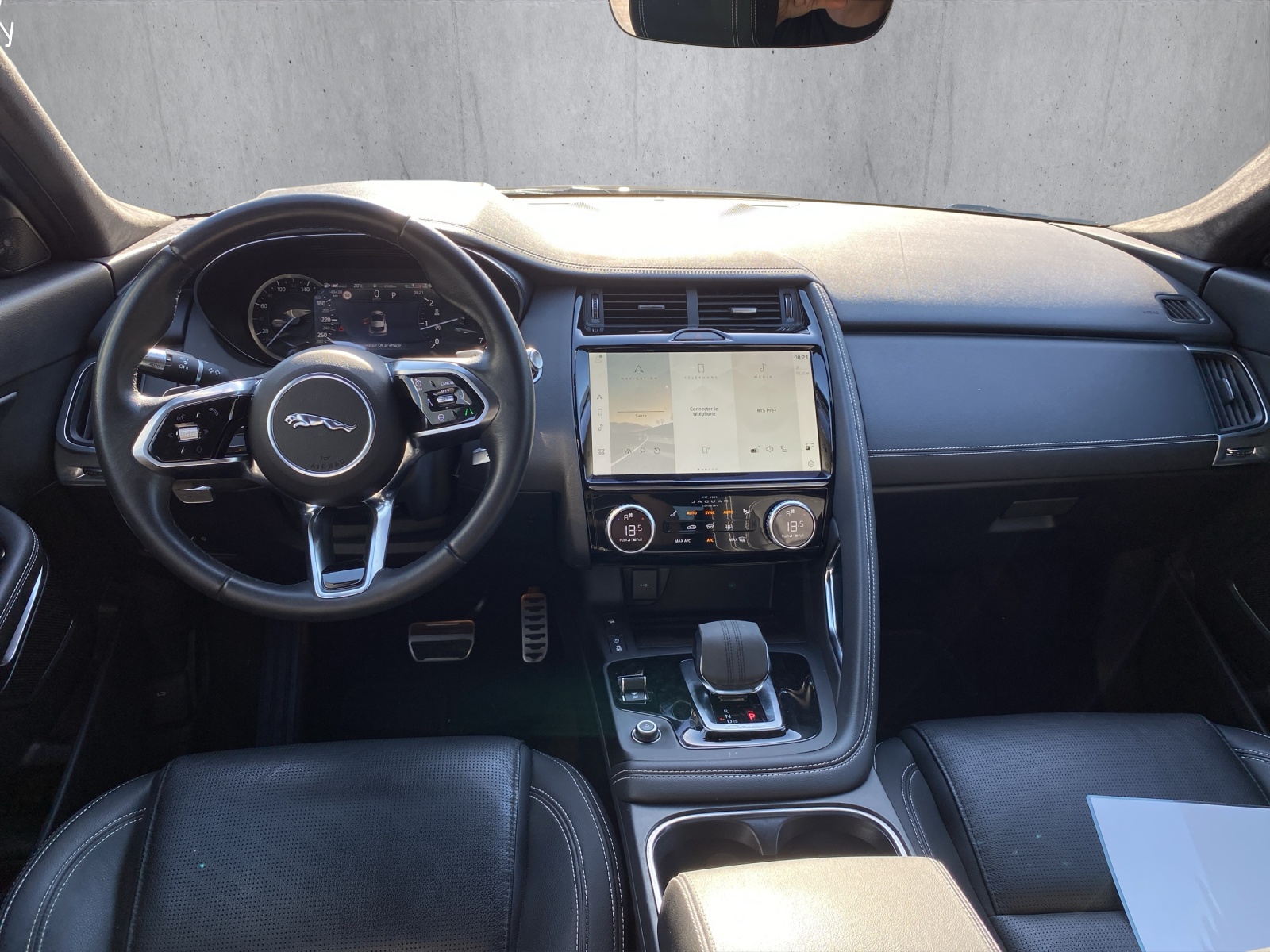 JAGUAR E-Pace 2.0 P300 AWD Sport-image-11