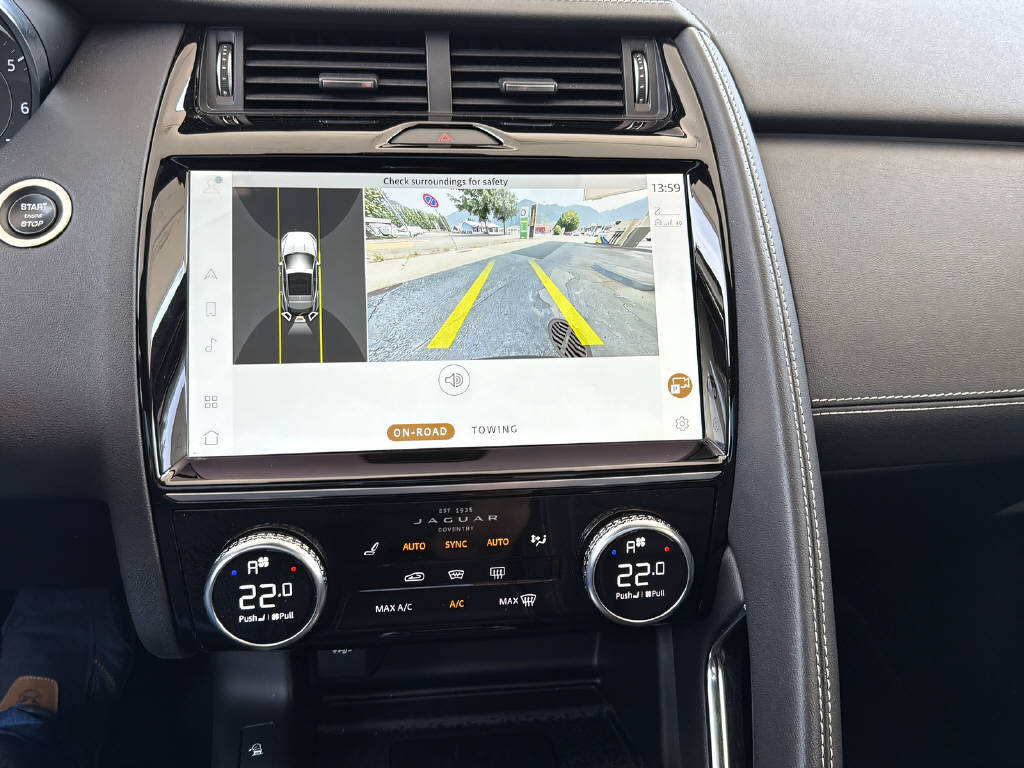 JAGUAR E-Pace 2.0 P300 AWD Sport-image-10