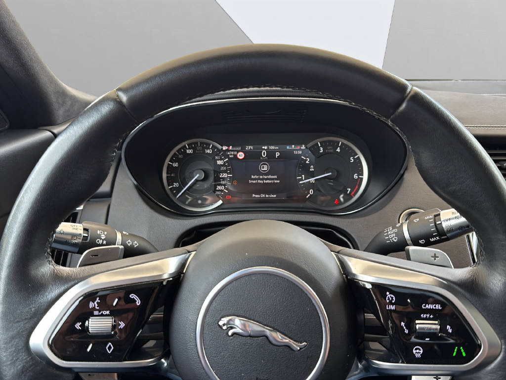 JAGUAR E-Pace 2.0 P300 AWD Sport-image-9