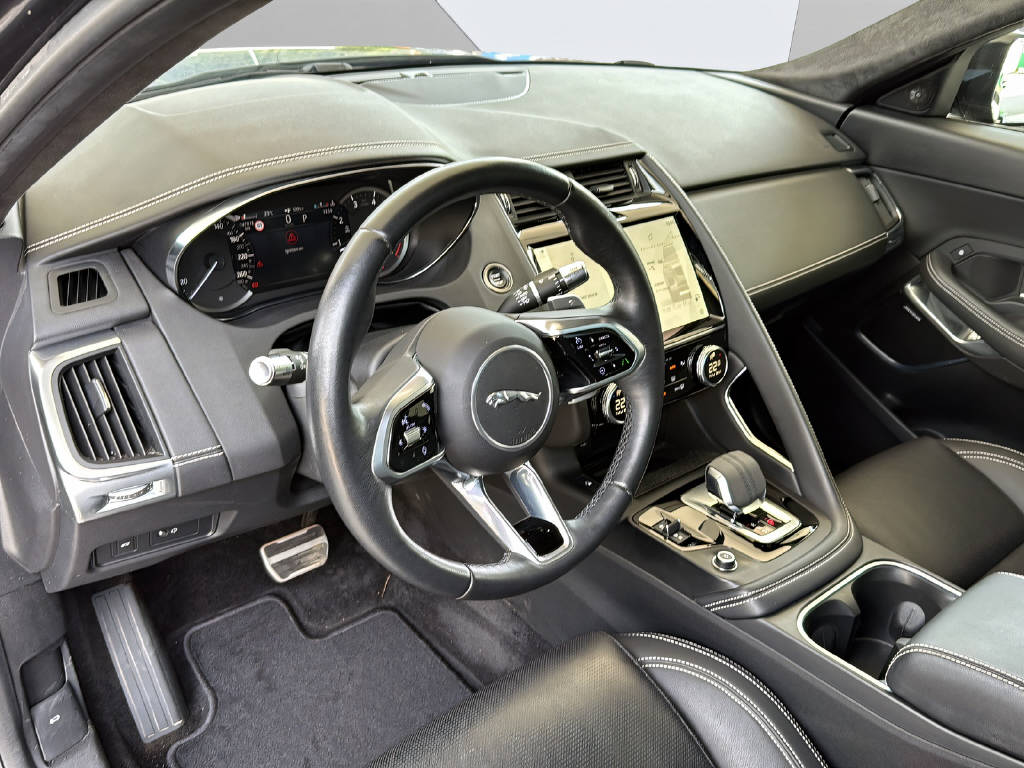 JAGUAR E-Pace 2.0 P300 AWD Sport-image-8