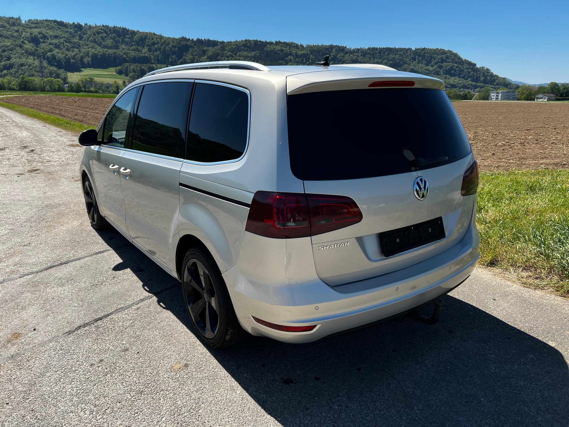 VW Sharan 2.0 TDI BlueMotion Technology Trendline-image-2