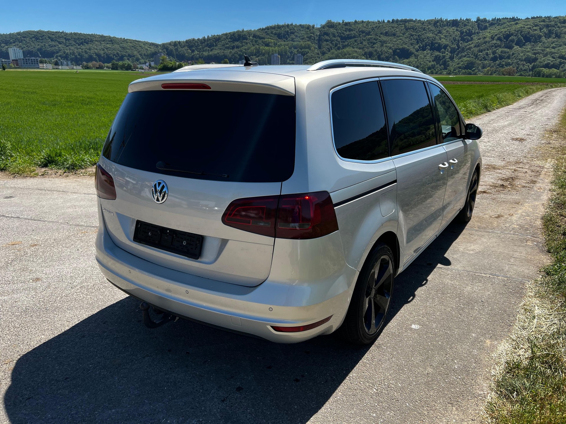 VW Sharan 2.0 TDI BlueMotion Technology Trendline-image-4