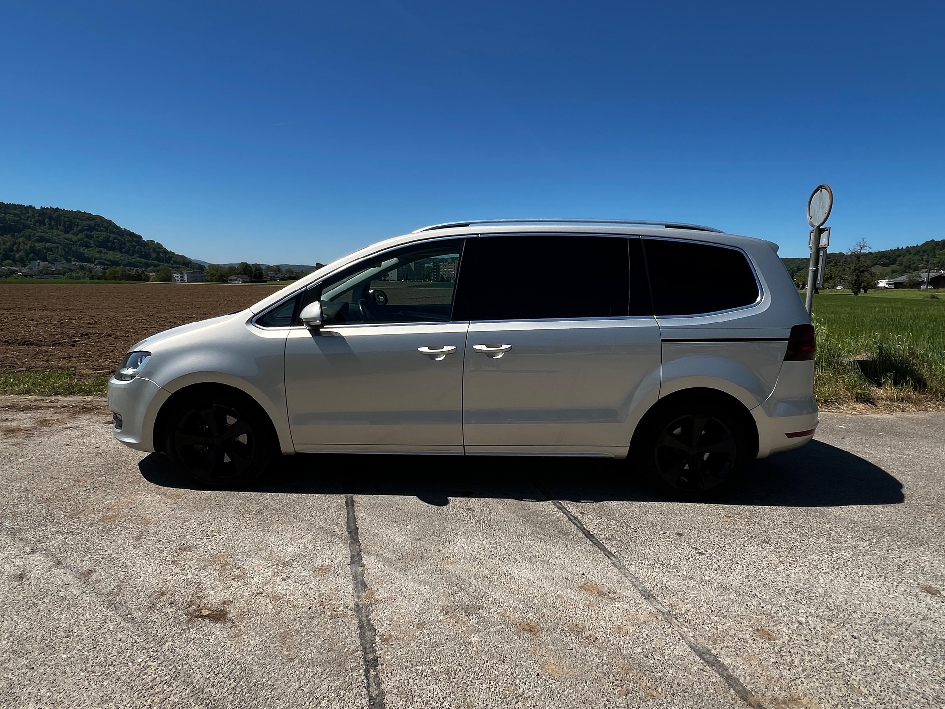 VW Sharan 2.0 TDI BlueMotion Technology Trendline-image-1