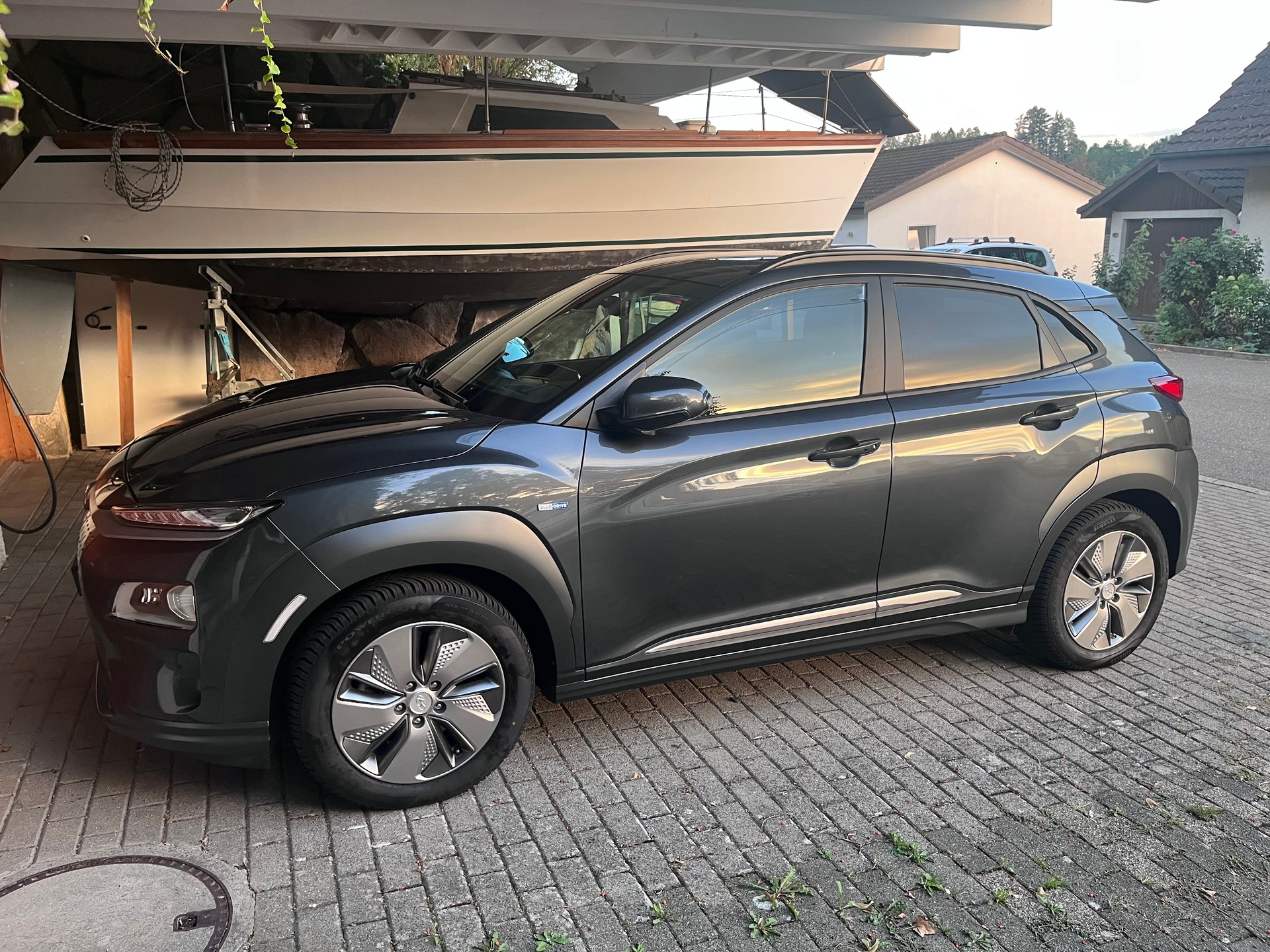HYUNDAI Electric Vertex